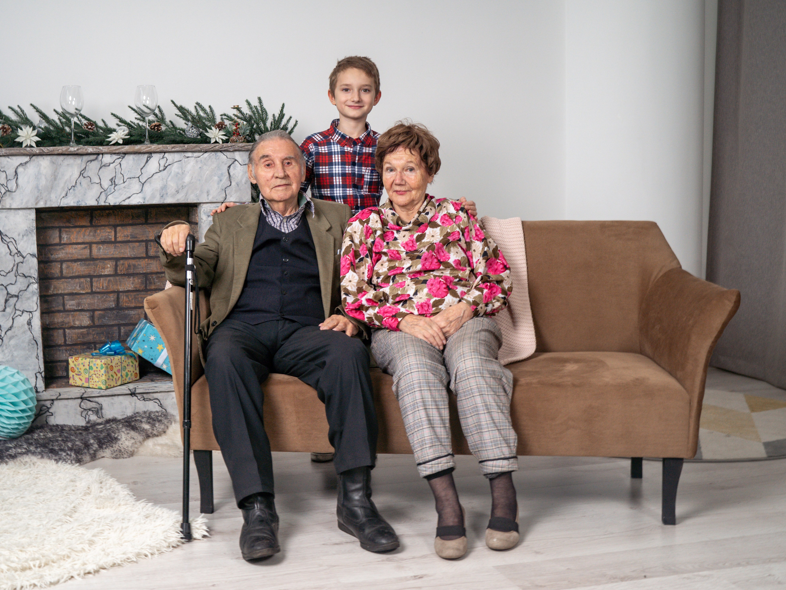 С бабушками. Фотограф Зинаида Евдокимова