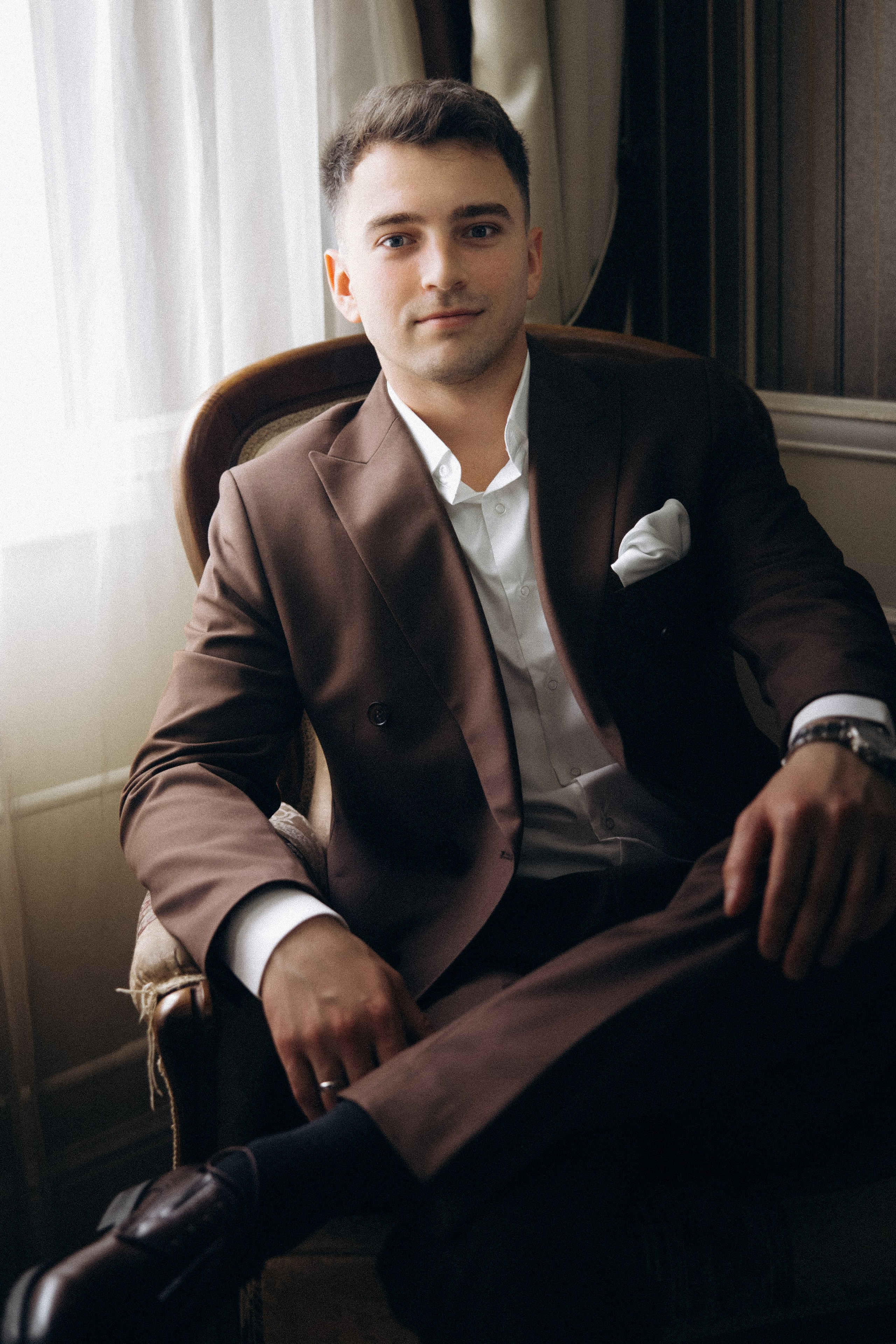 Свадебная фотосессия в стильном лифте элитного дома Москвы