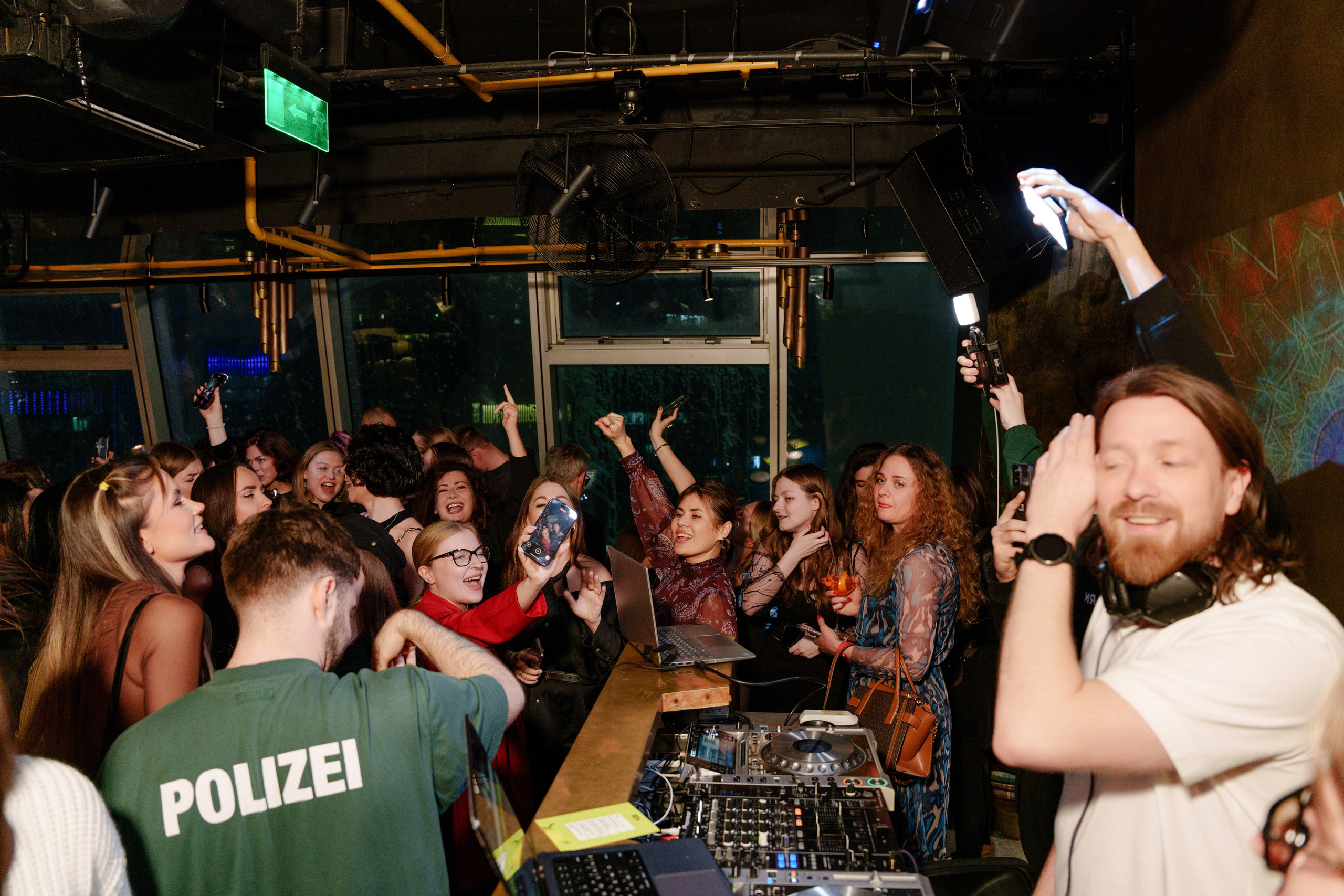 Репортажный на вечеринку в Москве. Репортажный фотограф Москва Сергей Дружинин