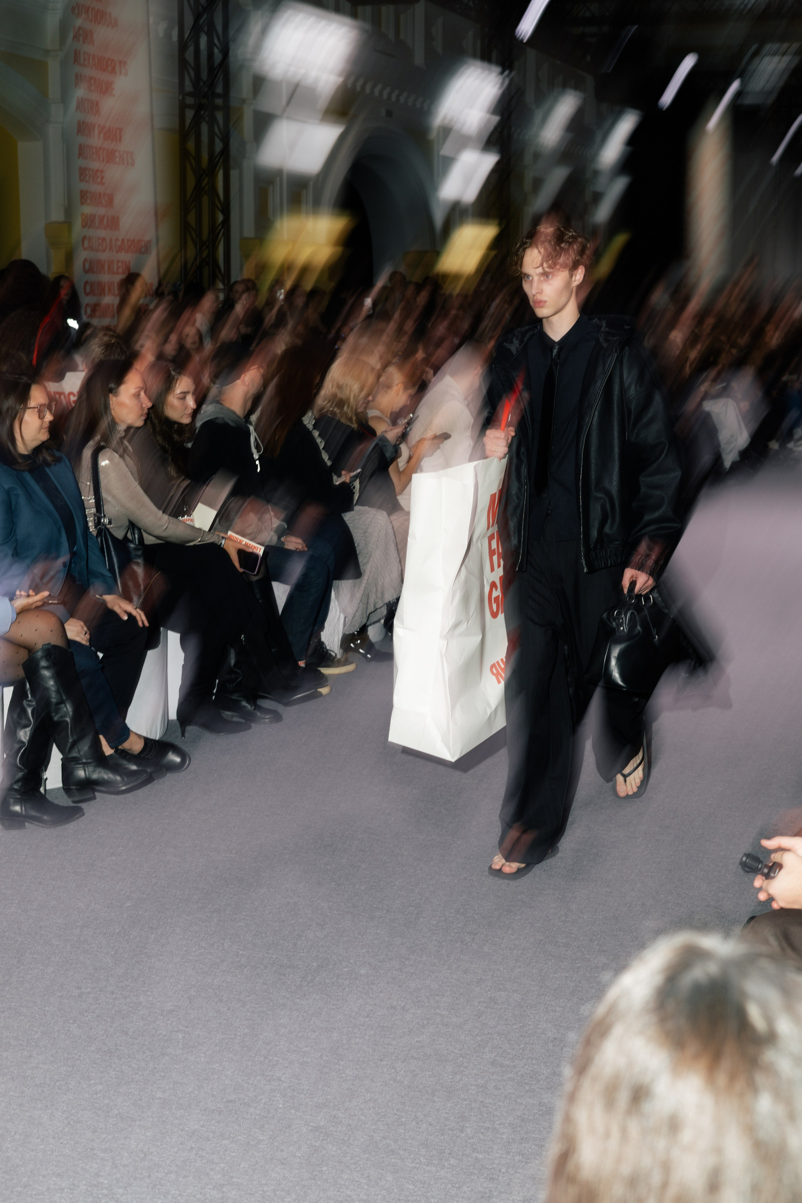 FASHION SHOW. Nikeli.mag