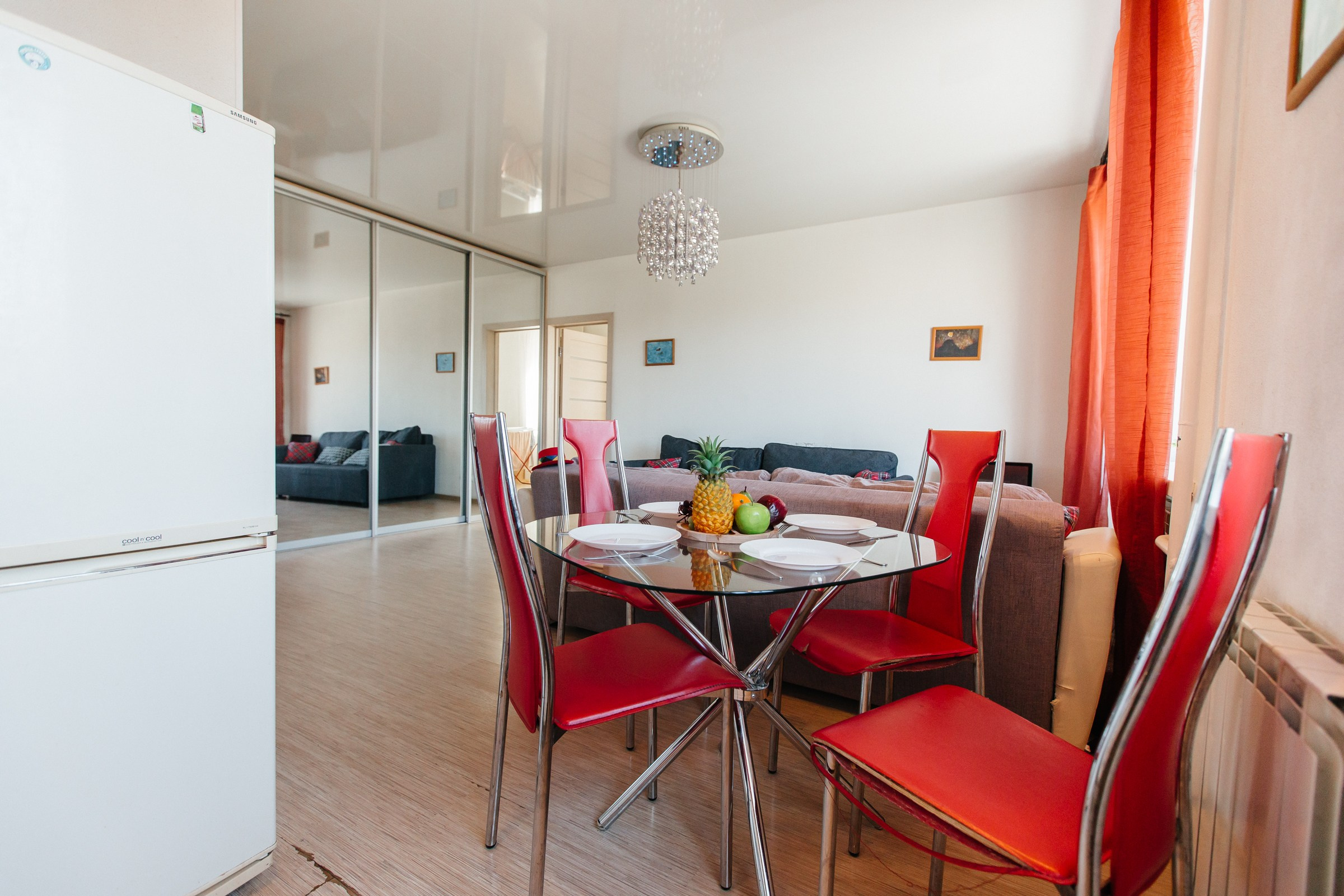 Проспект Карла Маркса, 27. Душевный фотограф Ваших самых ярких событий Марина Погребняк