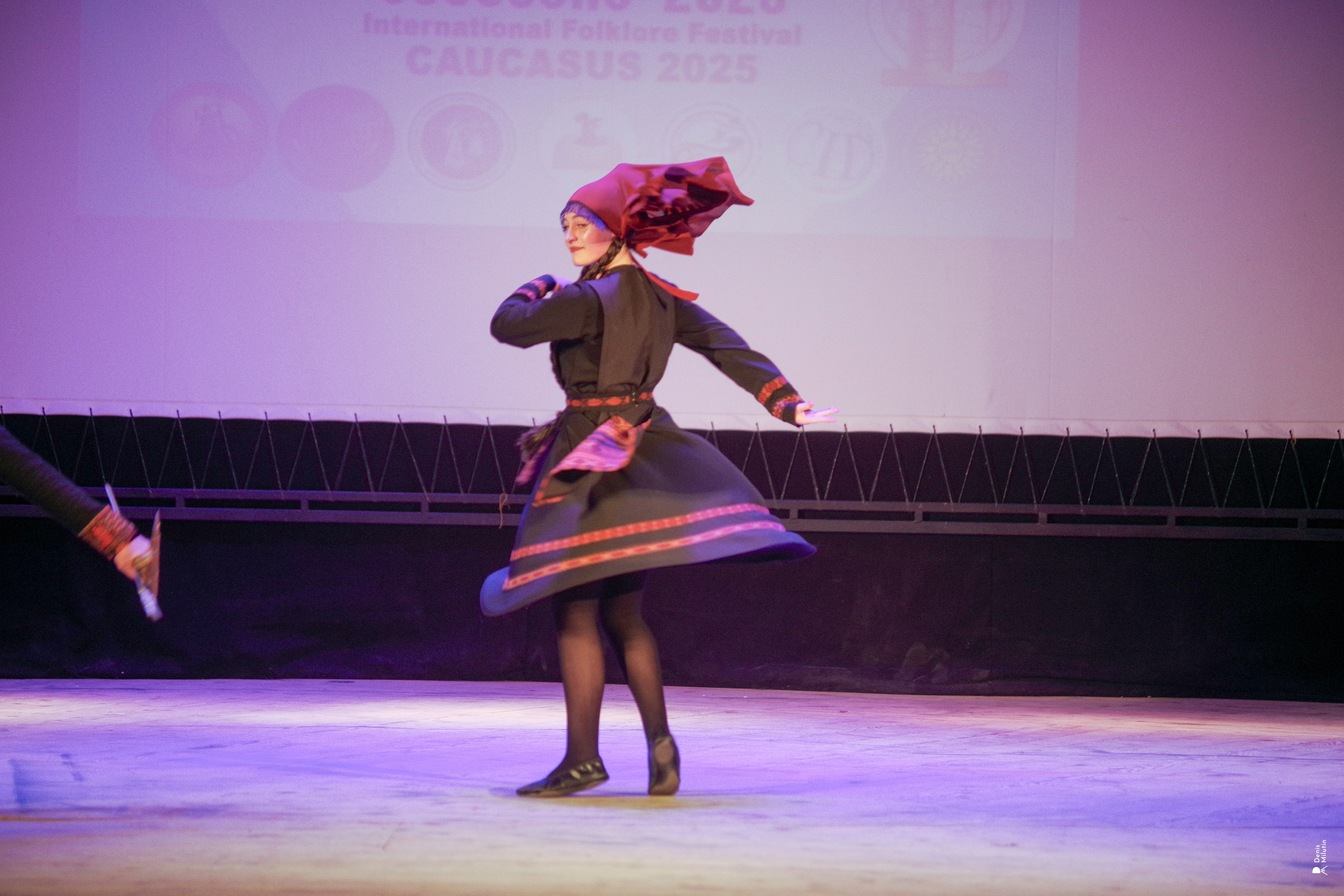 Танцы в прекрасном Они. Портретный фотограф Денис Милютин