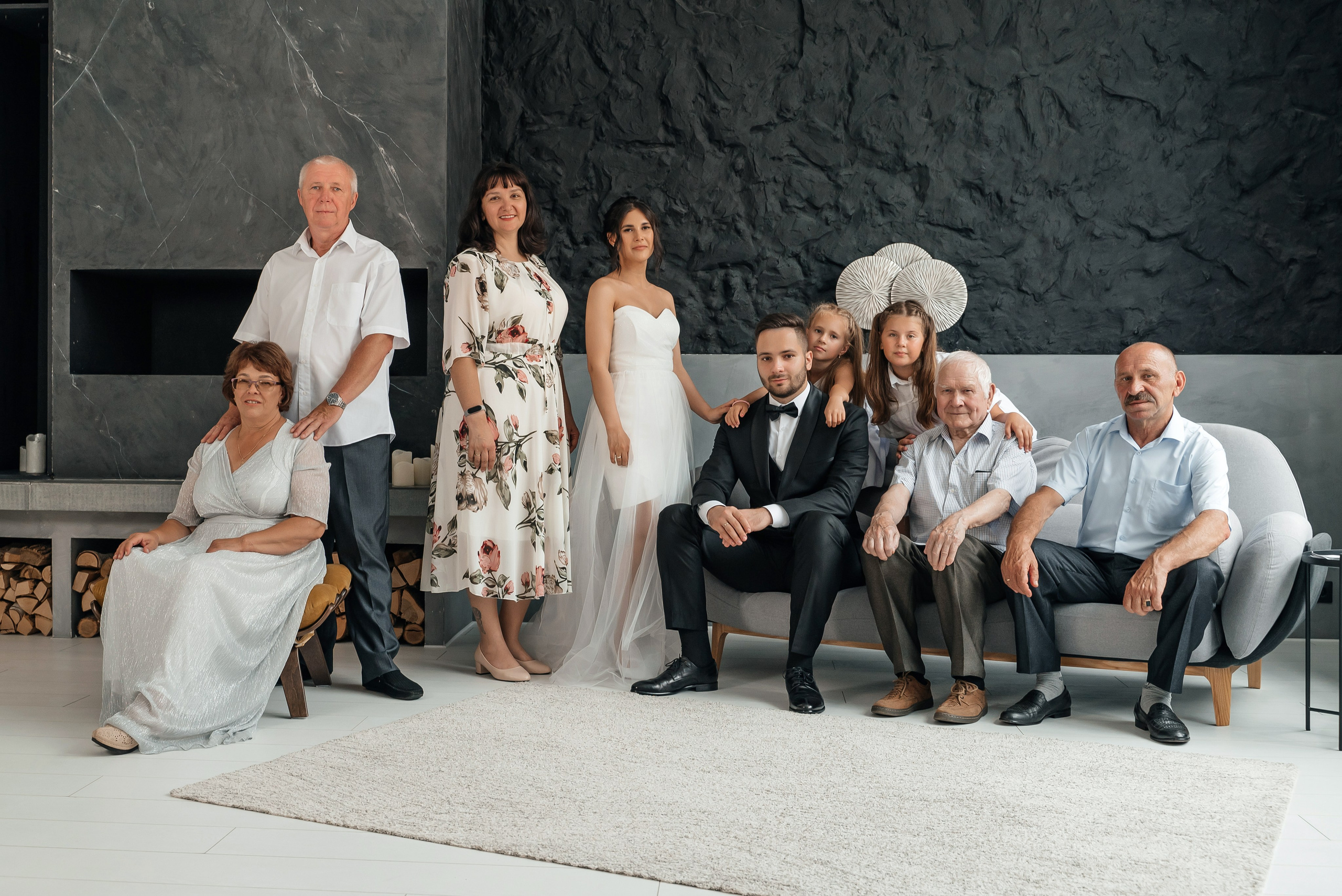 Полный летний свадебный день, прогулка на природе и в городе. Свадебный фотограф Елена Рякина