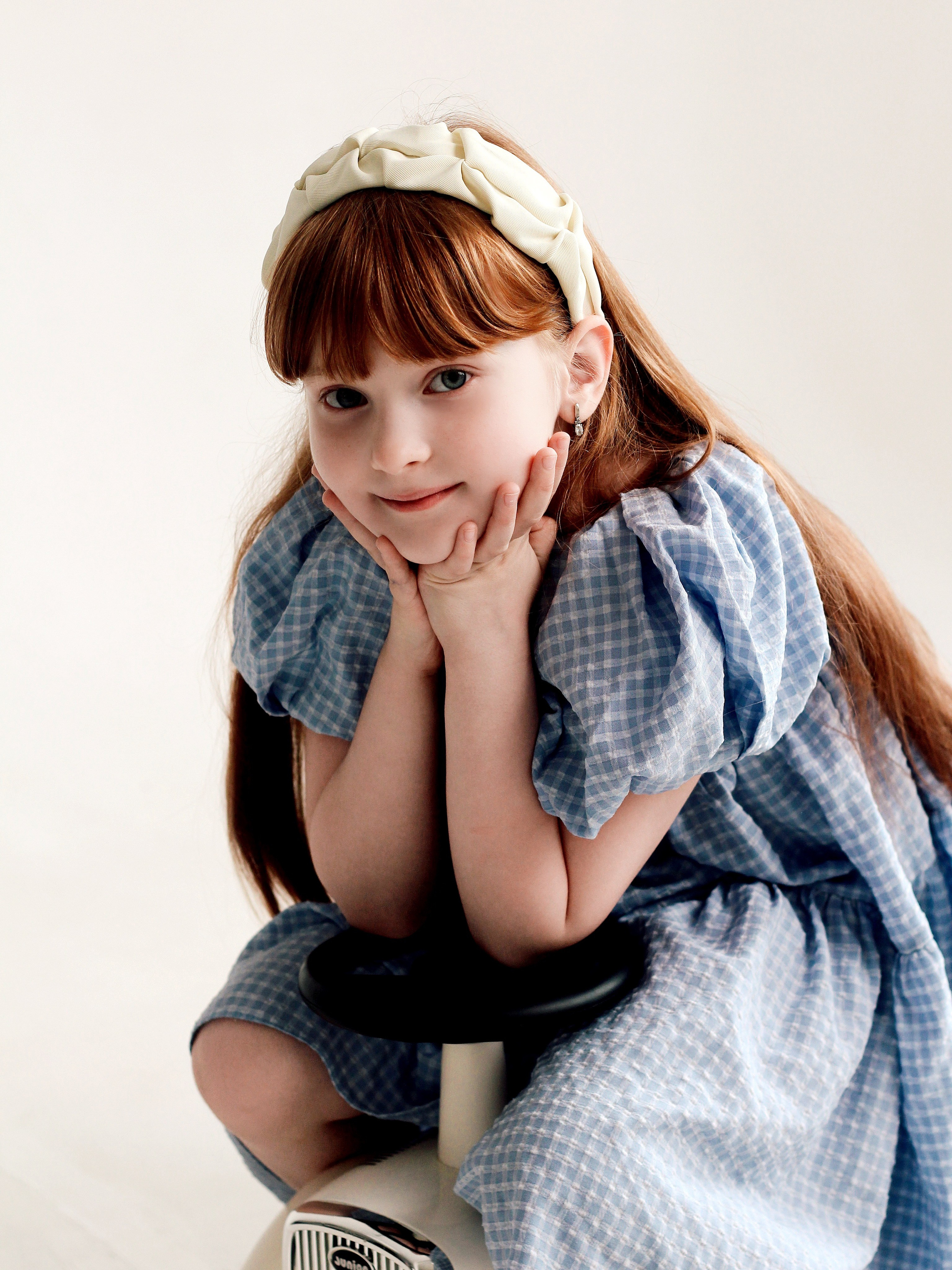 С пионами. Photography Eva