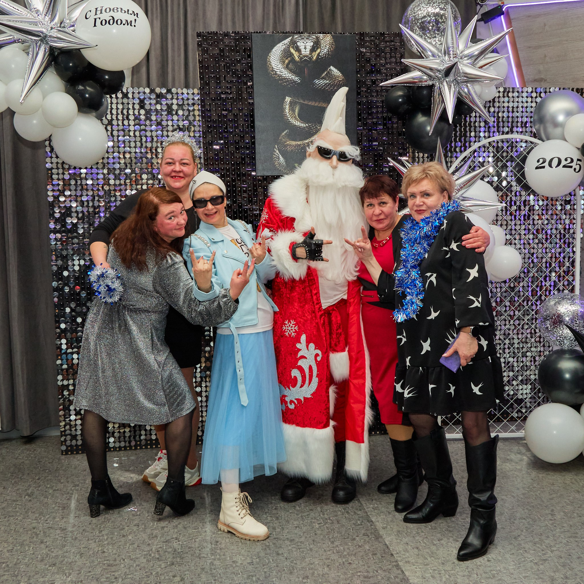 Предновогодняя вечеринка. Свадебный и семейный фотограф в г. Волхов Алексей Кочерыжкин