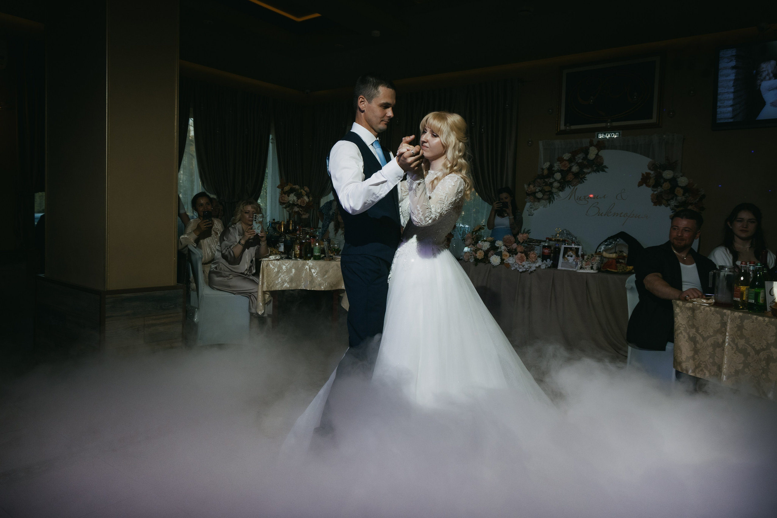 Михаил и Виктория. Свадебный и семейный фотограф в г. Волхов Алексей Кочерыжкин