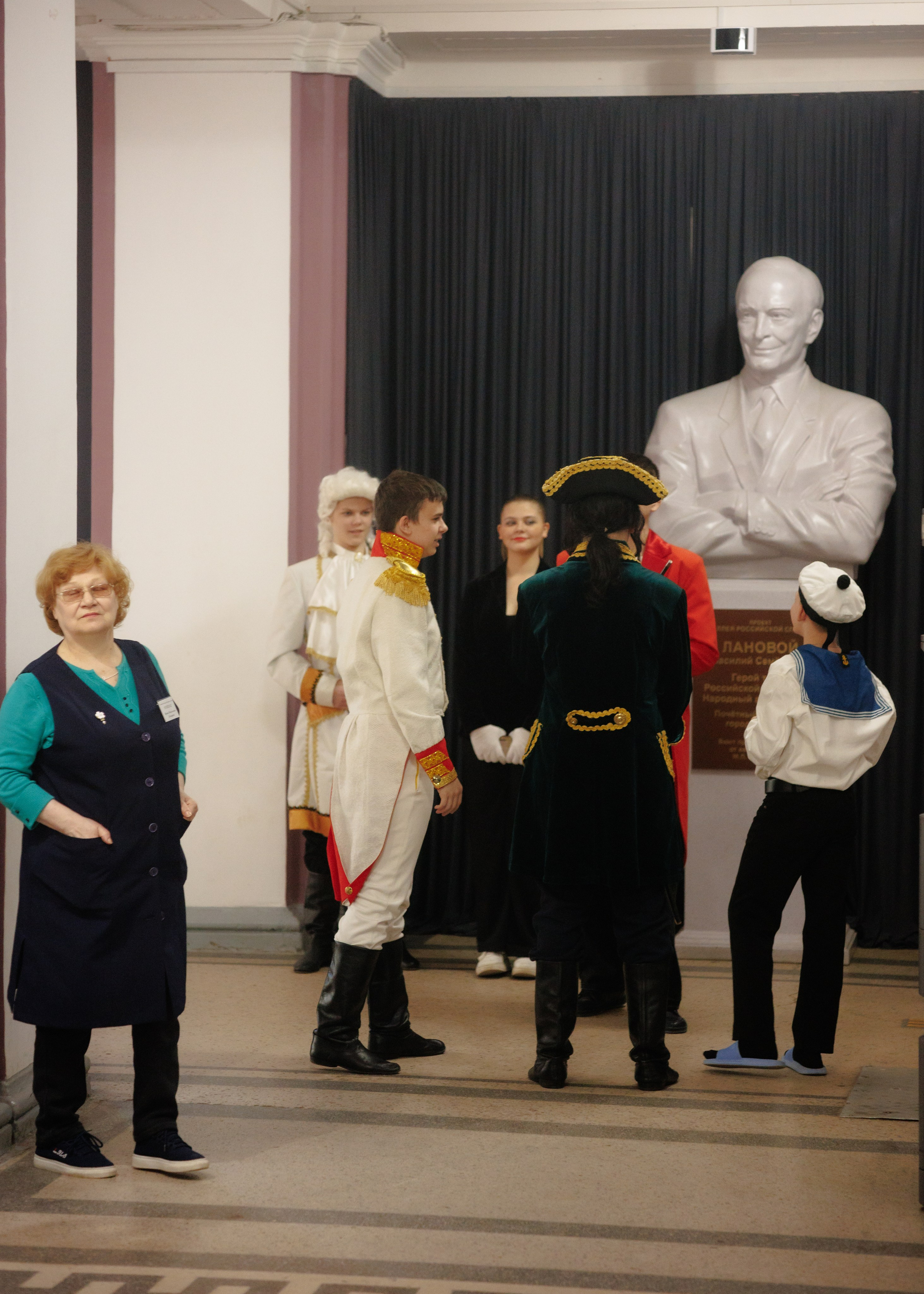 «Свеча» приглашает в театральную гостиную. Свадебный и семейный фотограф в г. Волхов Алексей Кочерыжкин