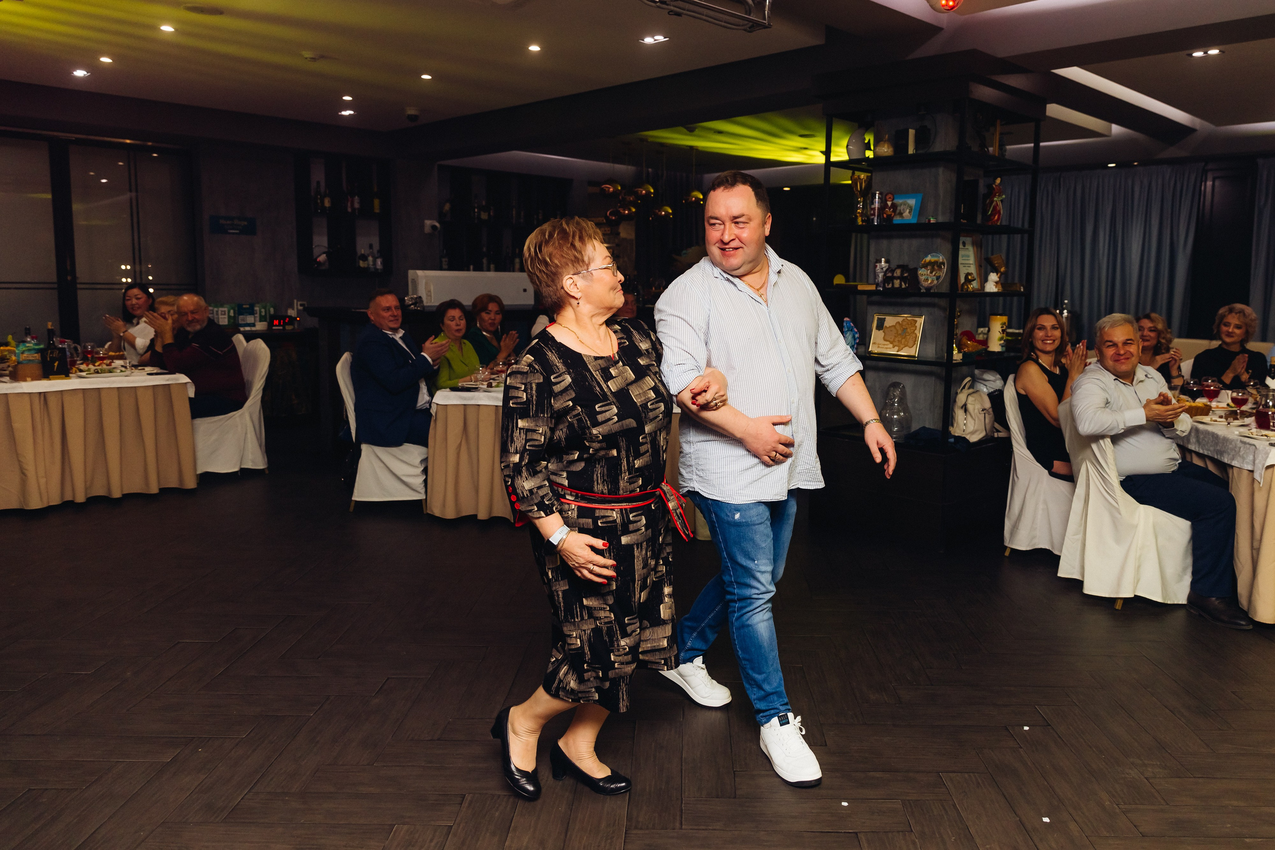 Юбилей в ресторане Вояж. Свадебный и семейный фотограф в Улан-Удэ