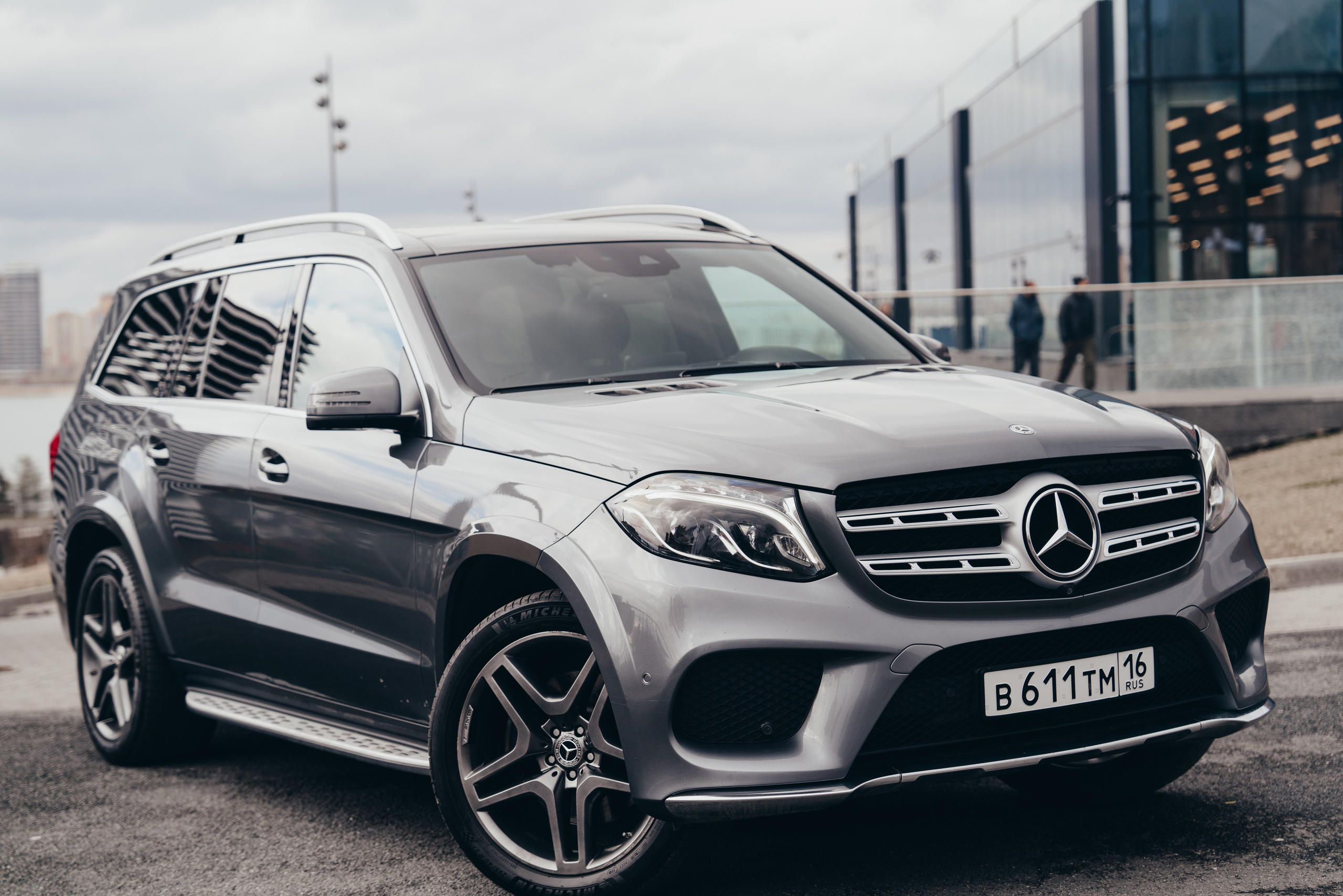 Mercedes-Benz GLS-Class 350 d. Идеальные портреты для соцсетей — Фотограф Ленар