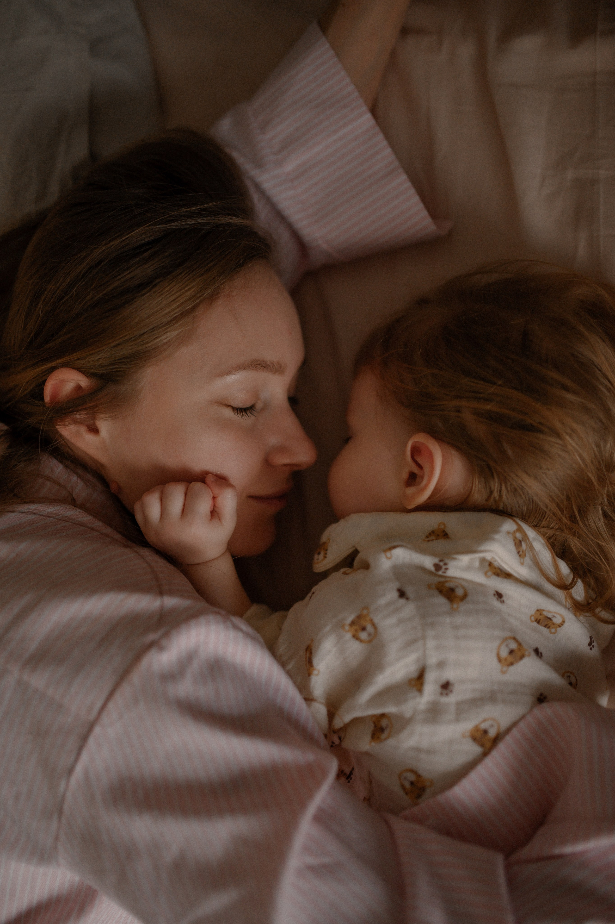 Даша и Варя дома. Семейный и свадебный lifestyle-фотограф в Москве Мария Петрова