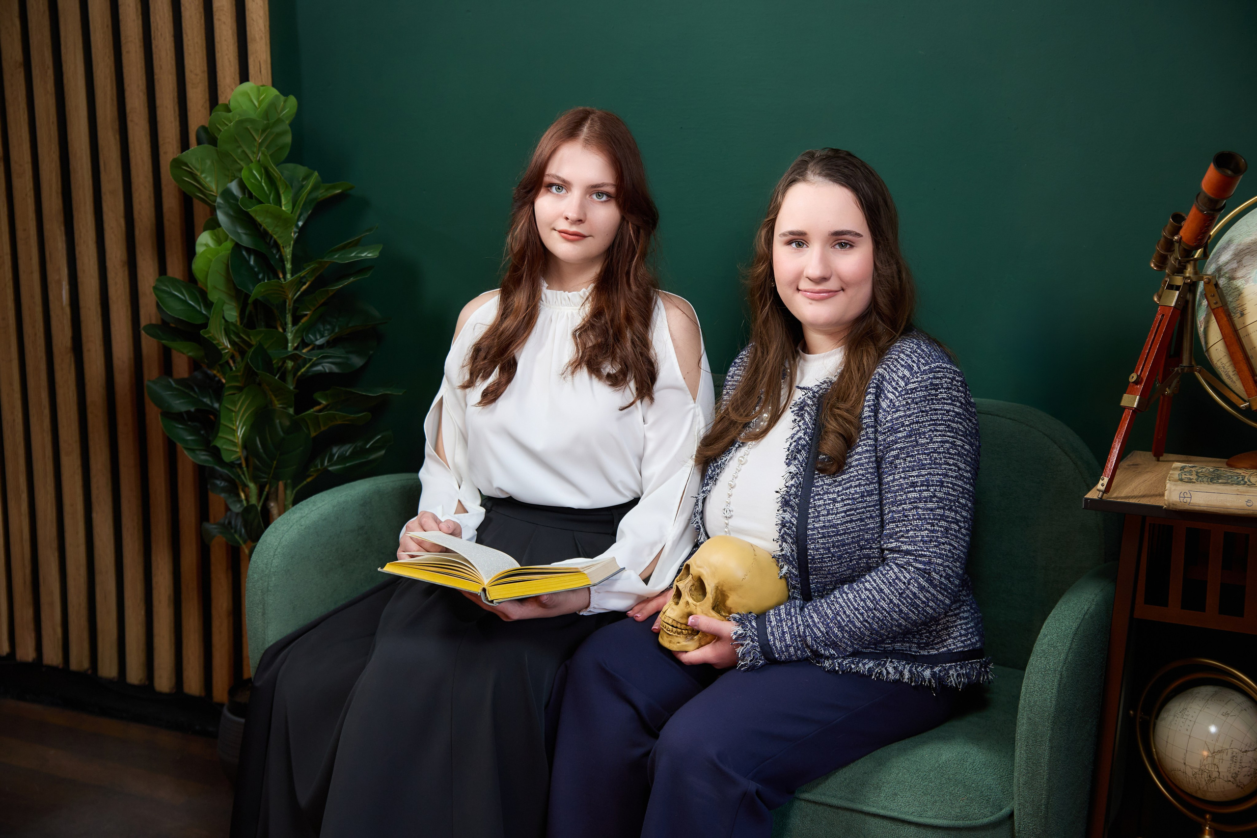 Зал «Кабинет». Выпускные альбомы в Донецке и ДНР. Фотограф Донецк и ДНР