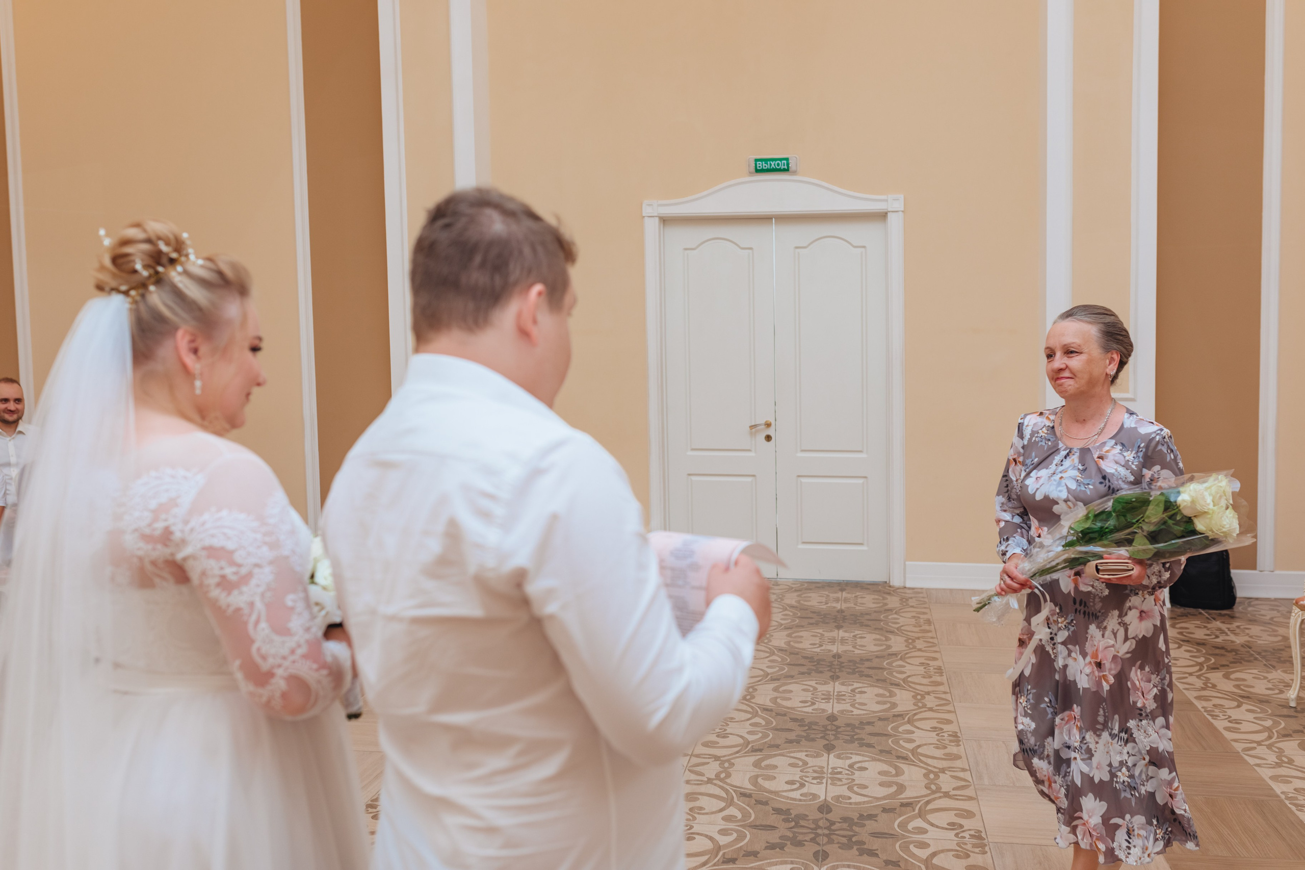 Евгения и Илья. ЗАГС Калининского района и прогулка на Финском заливе. Свадебный и семейный фотограф в Санкт-Петербурге и Сестрорецке