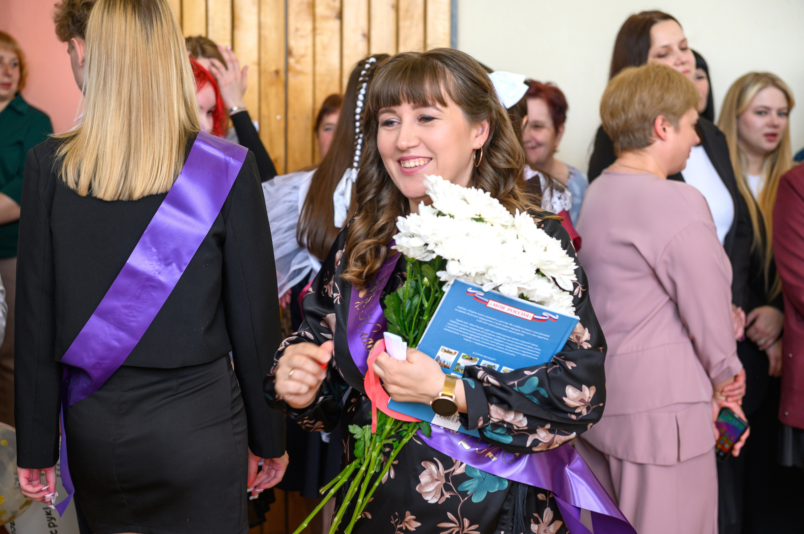 Последний звонок 2025. Фотограф Галина Лисанова, г. Брянск