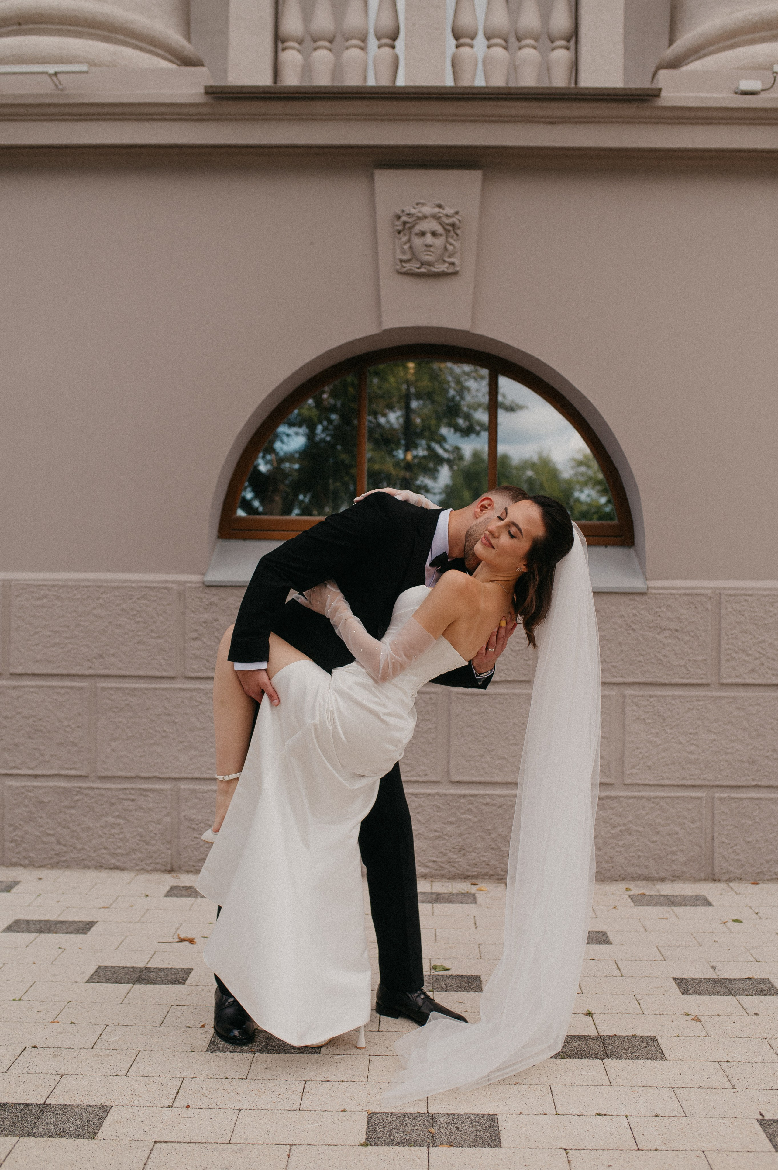 03.08.2024. RETOUCH-HOUSE