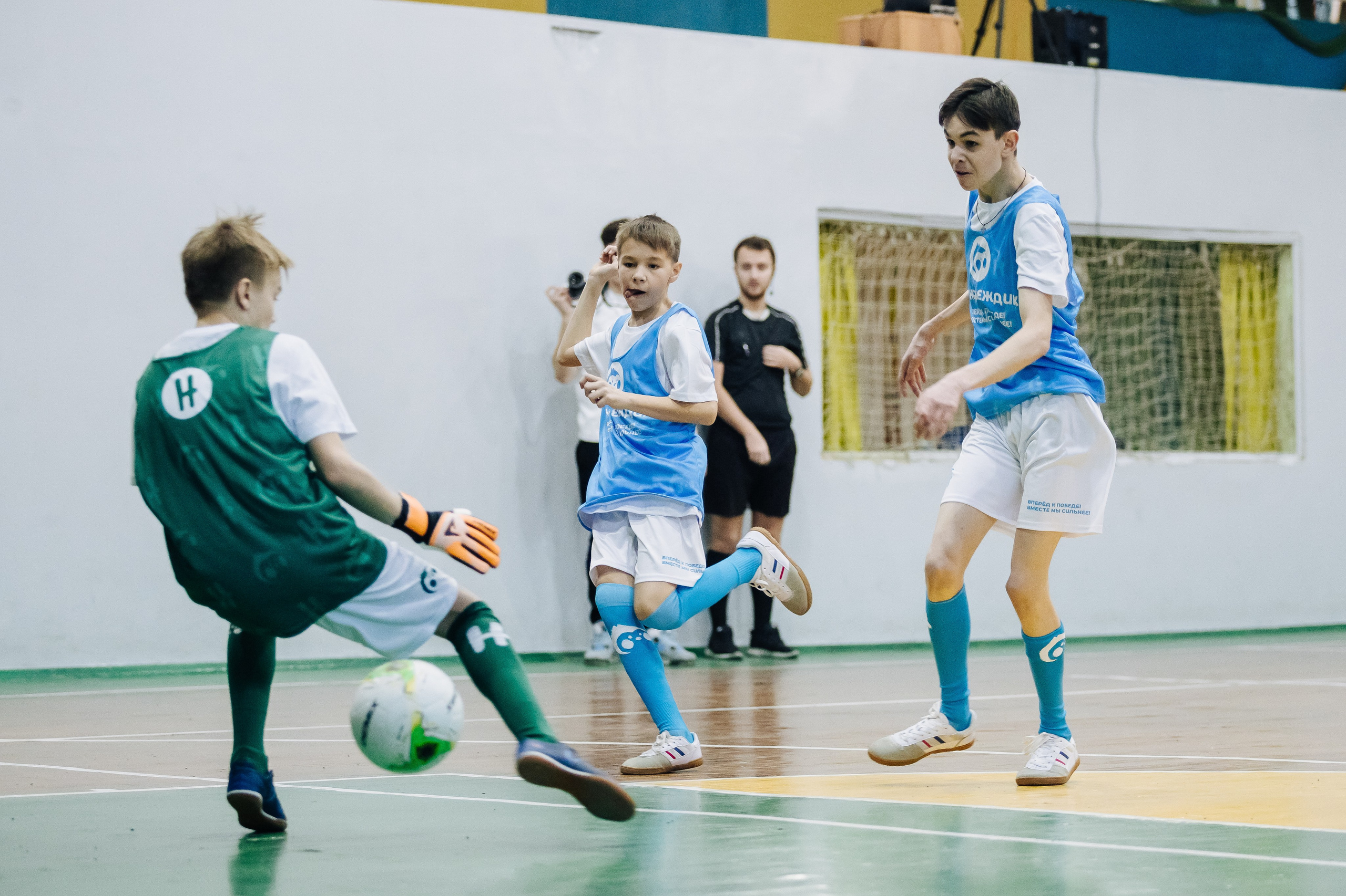 Турнир по футболу среди команд школ-интернатов Магнитогорска «Надеждик CUP» // 08.12.2024. Денис Прохоров Фотограф в г. Магнитогорск