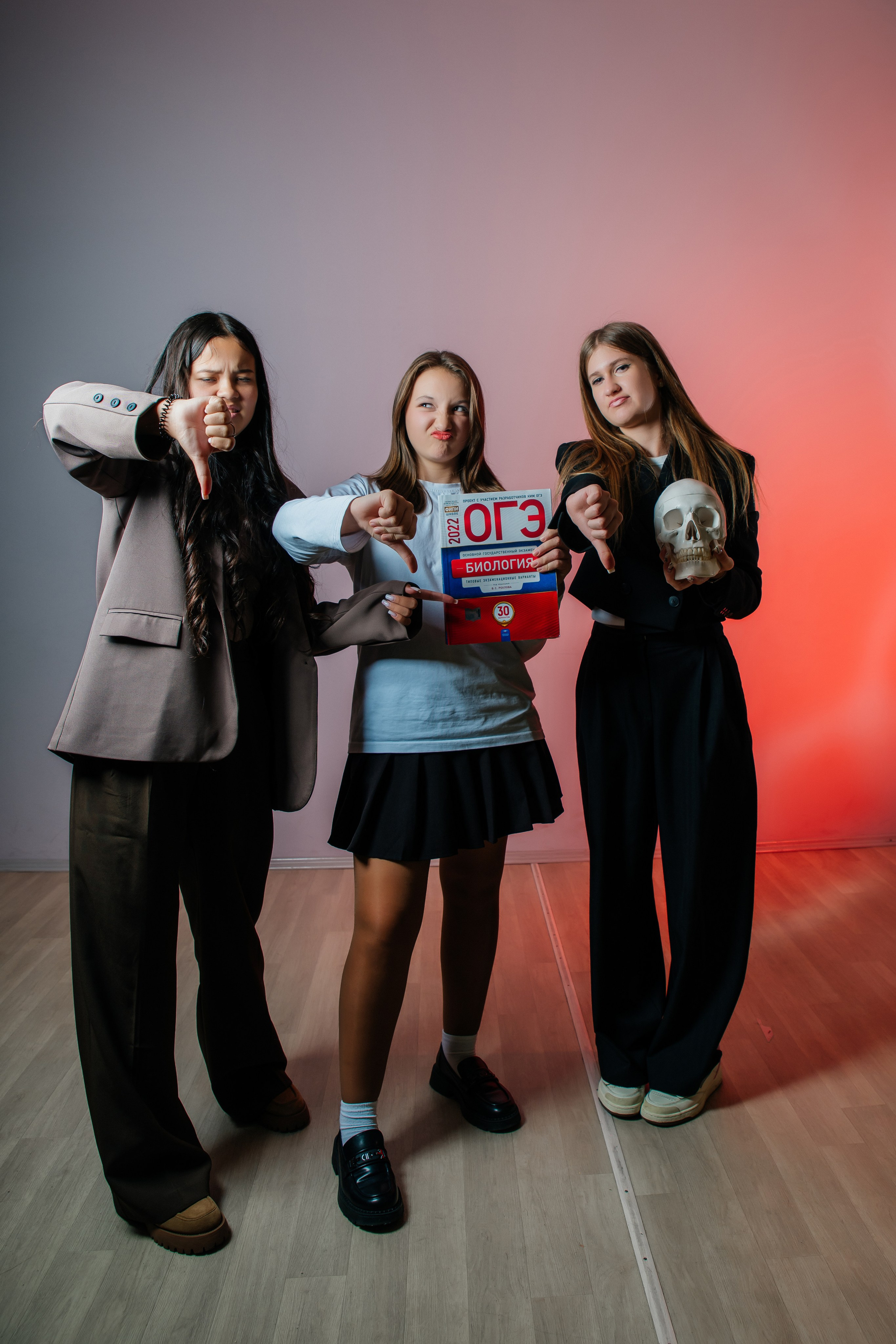 Школа № 33 — 2025. Фотограф Ярмишко Дарья. Выпускные фотокниги