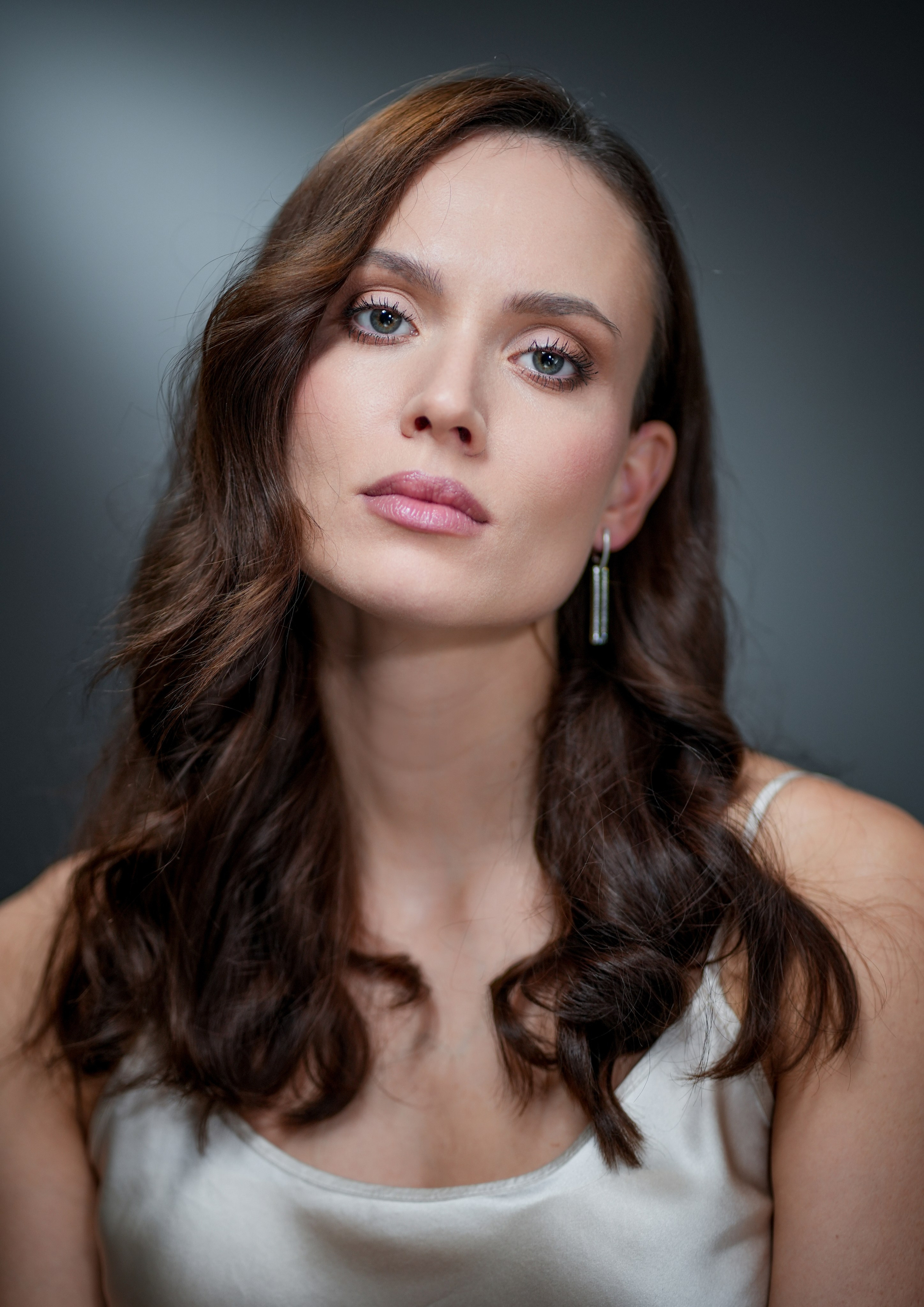 Актриса Саша Сапегина. Портретная съемка в Москве, студийный фотограф Игорь Фомин