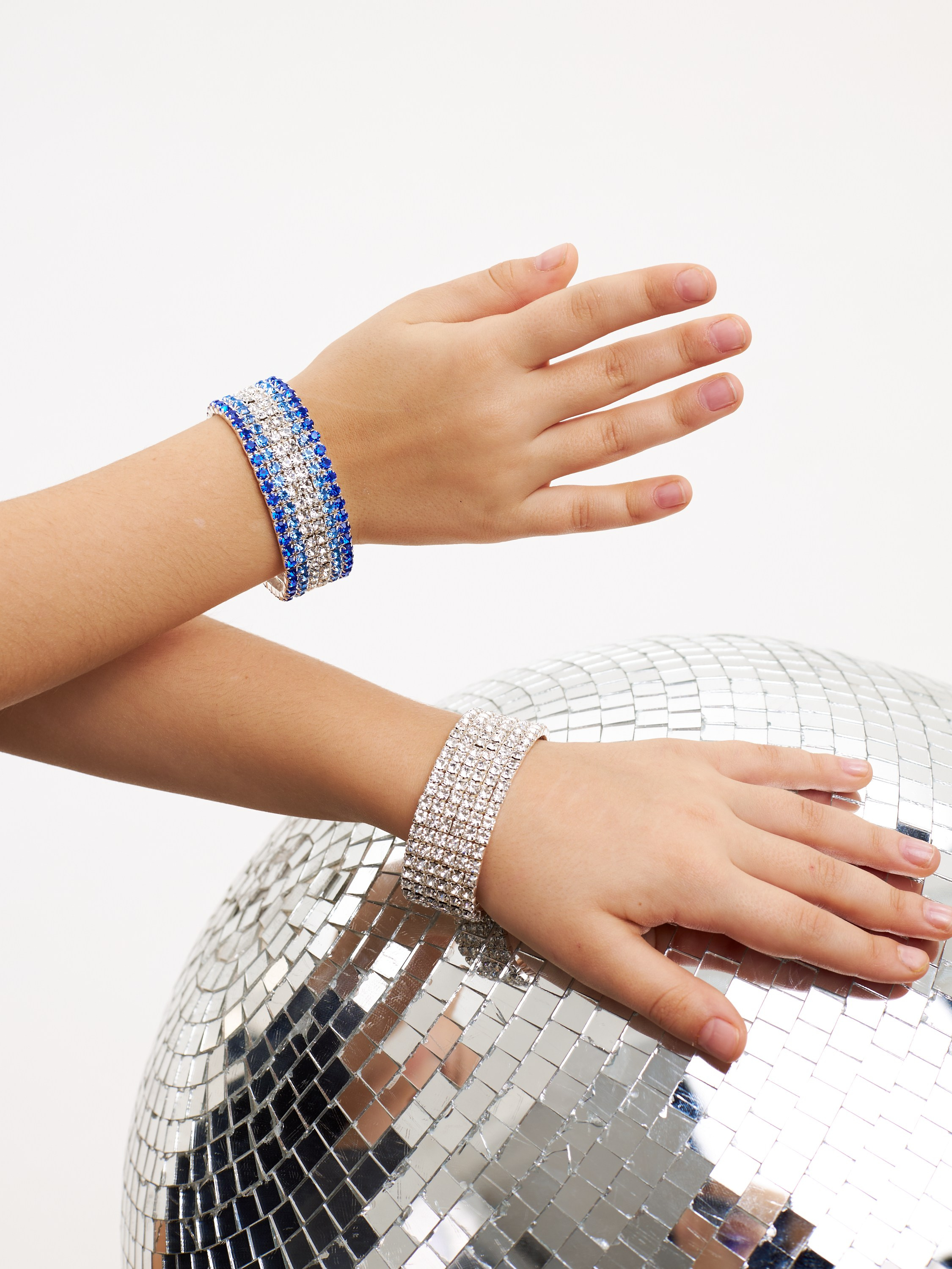 Фотосъемка украшений для волос Екатеринбург Wildberries ВБ Ozon Озон предметная съемка Екб заказать цена фотосъемка товара WB аксессуары. Фотограф Екатеринбург Анастасия Жерновская | Маркетплейсы и нейрофото