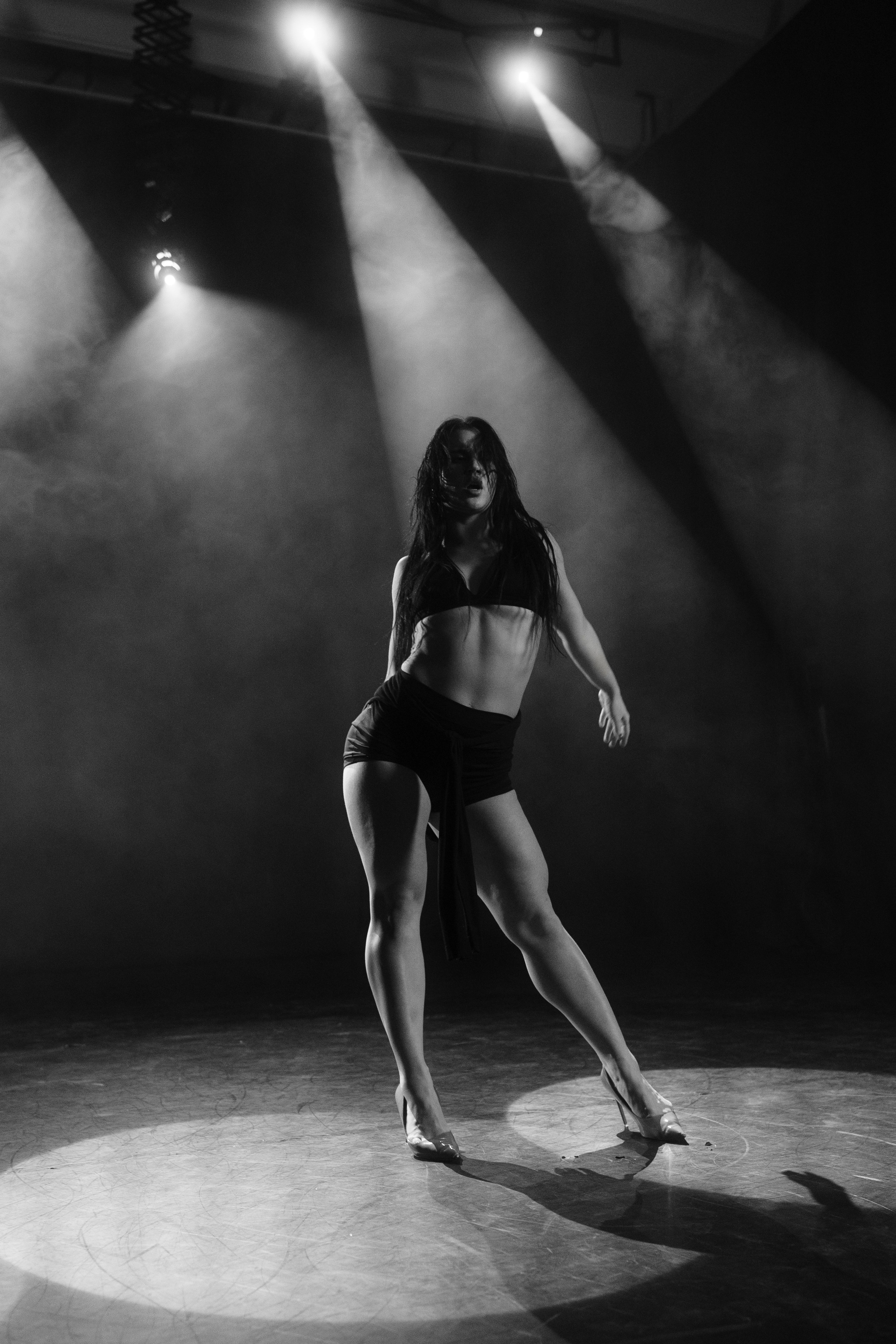 Reportage photography of dancers in the movie pavilion