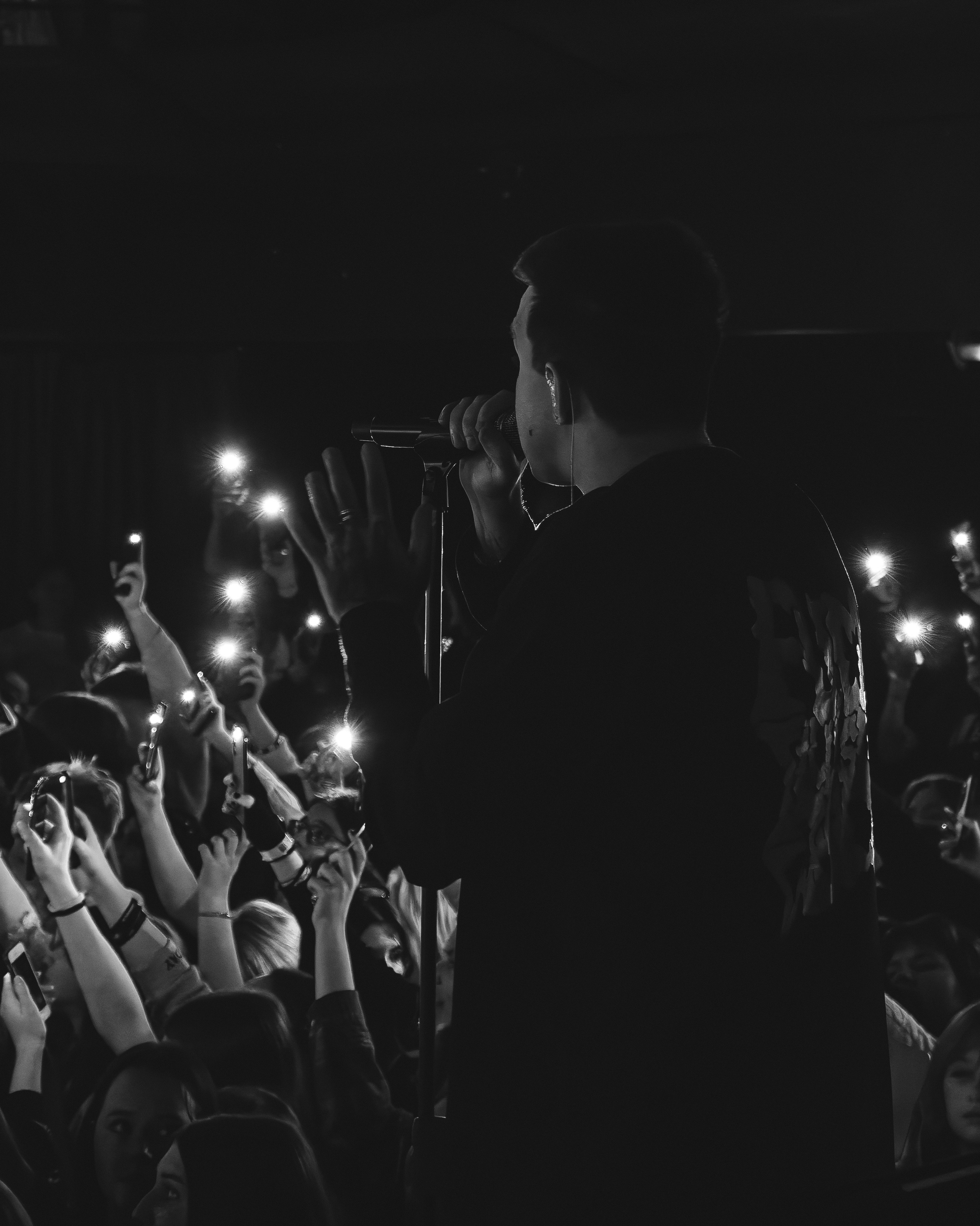 Концерт Мазелова. Фотограф Артём Ющенко