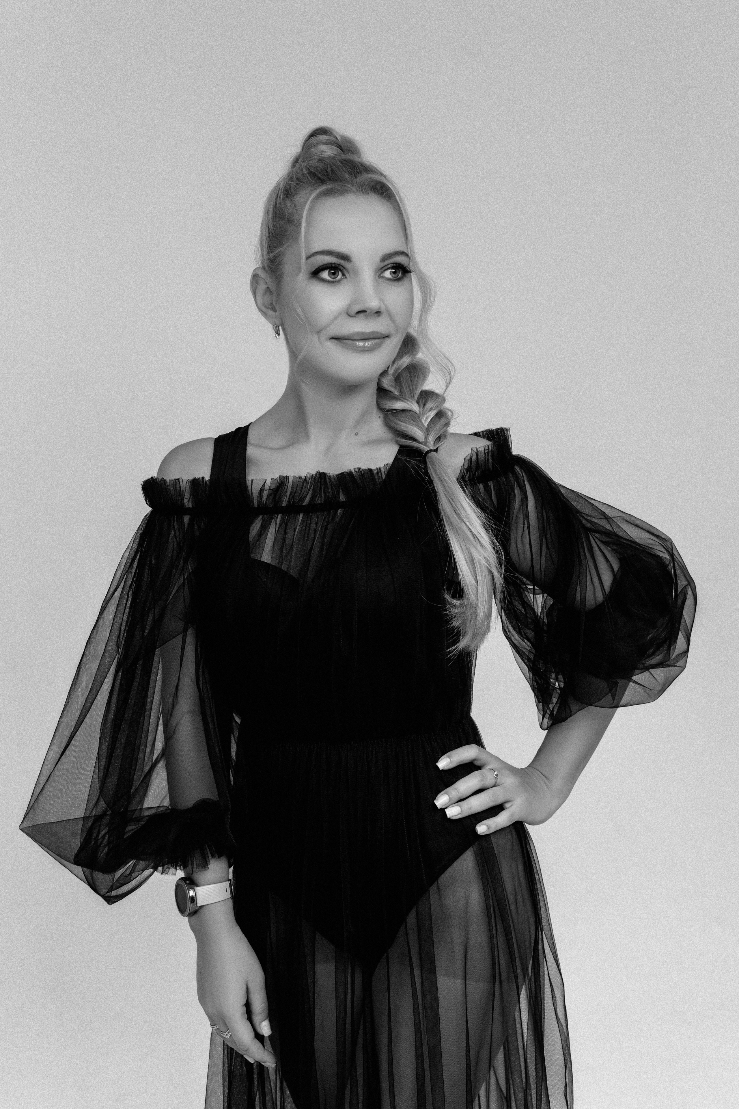 Магия семейных кадров в уютной студии. Ваш семейный фотограф в Минске — Вика Трегубова