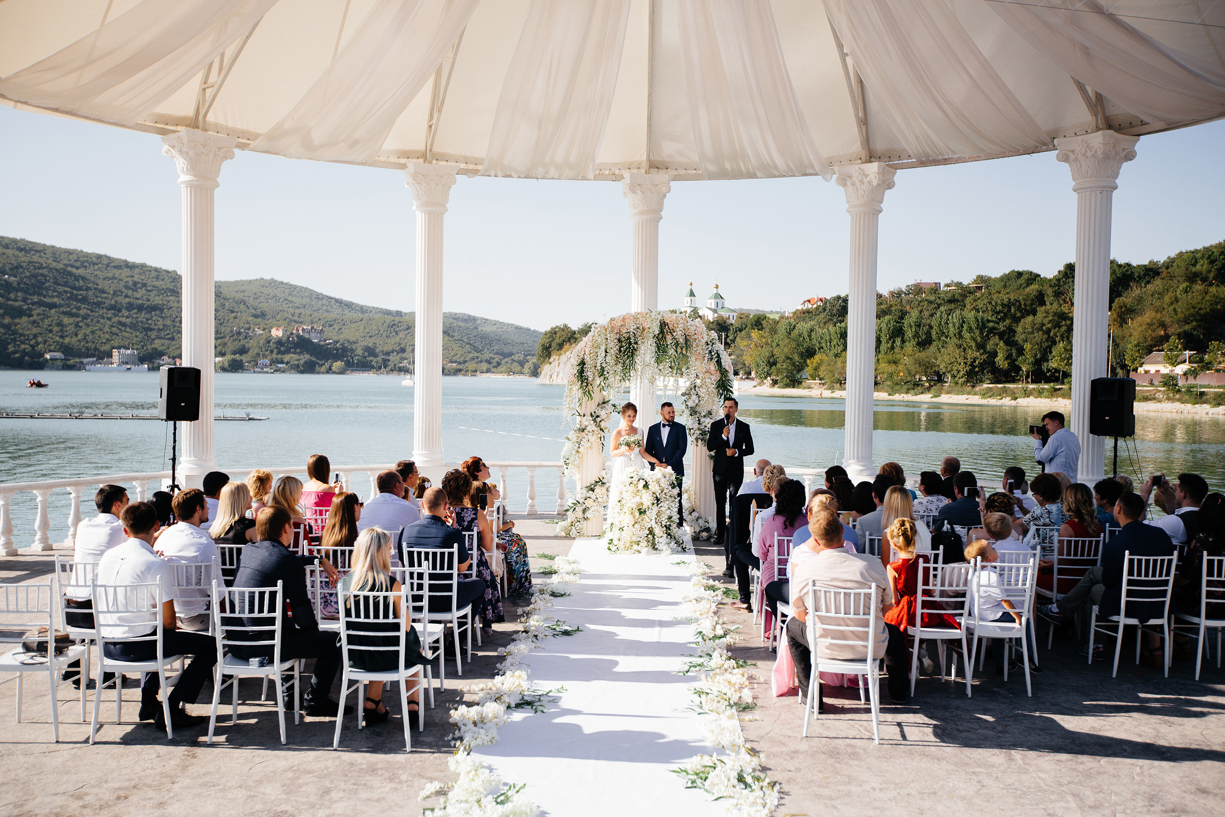 Свадьба с выездной регистрацией в Абрау-Дюрсо