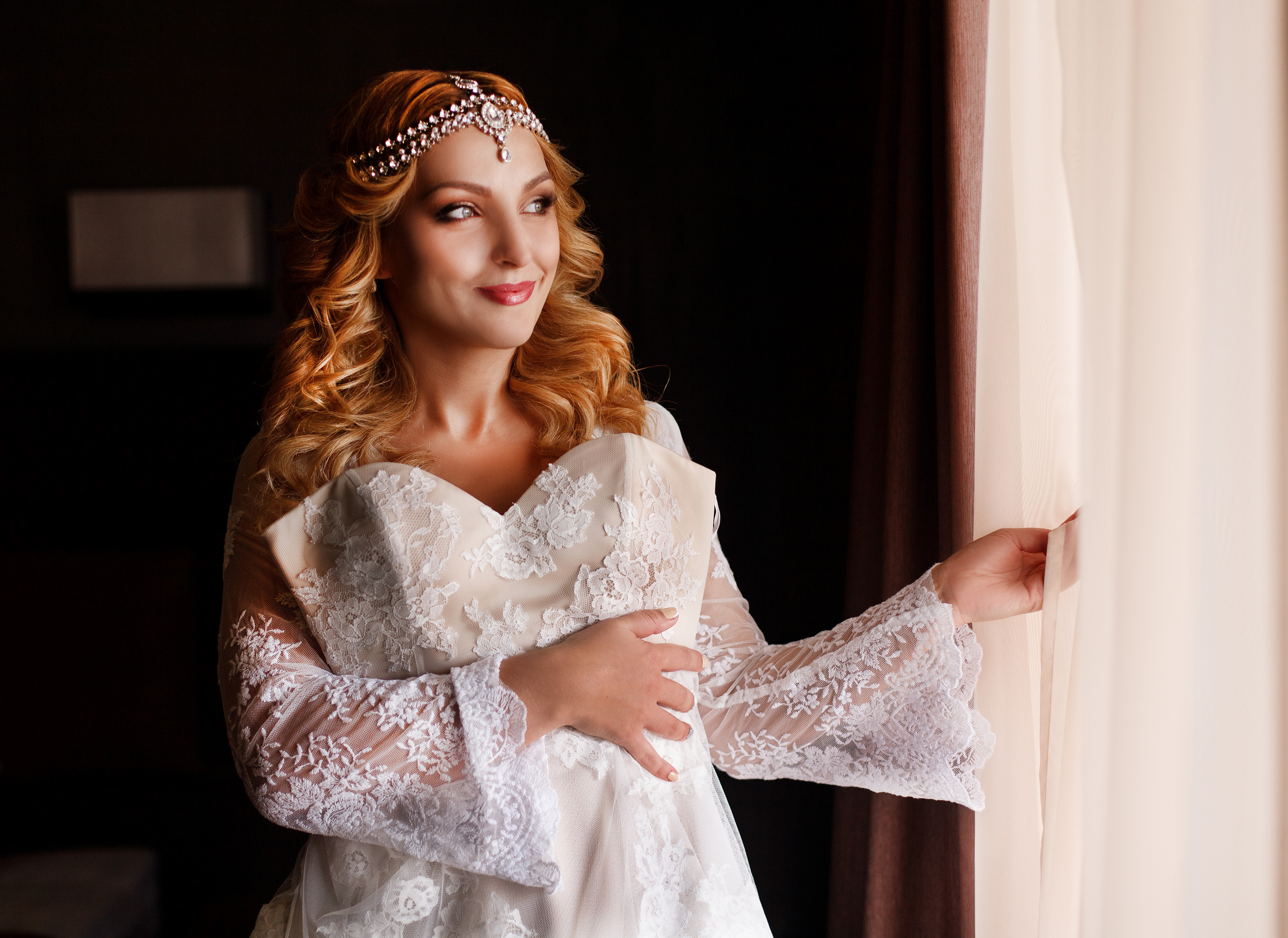 Невеста у окна 