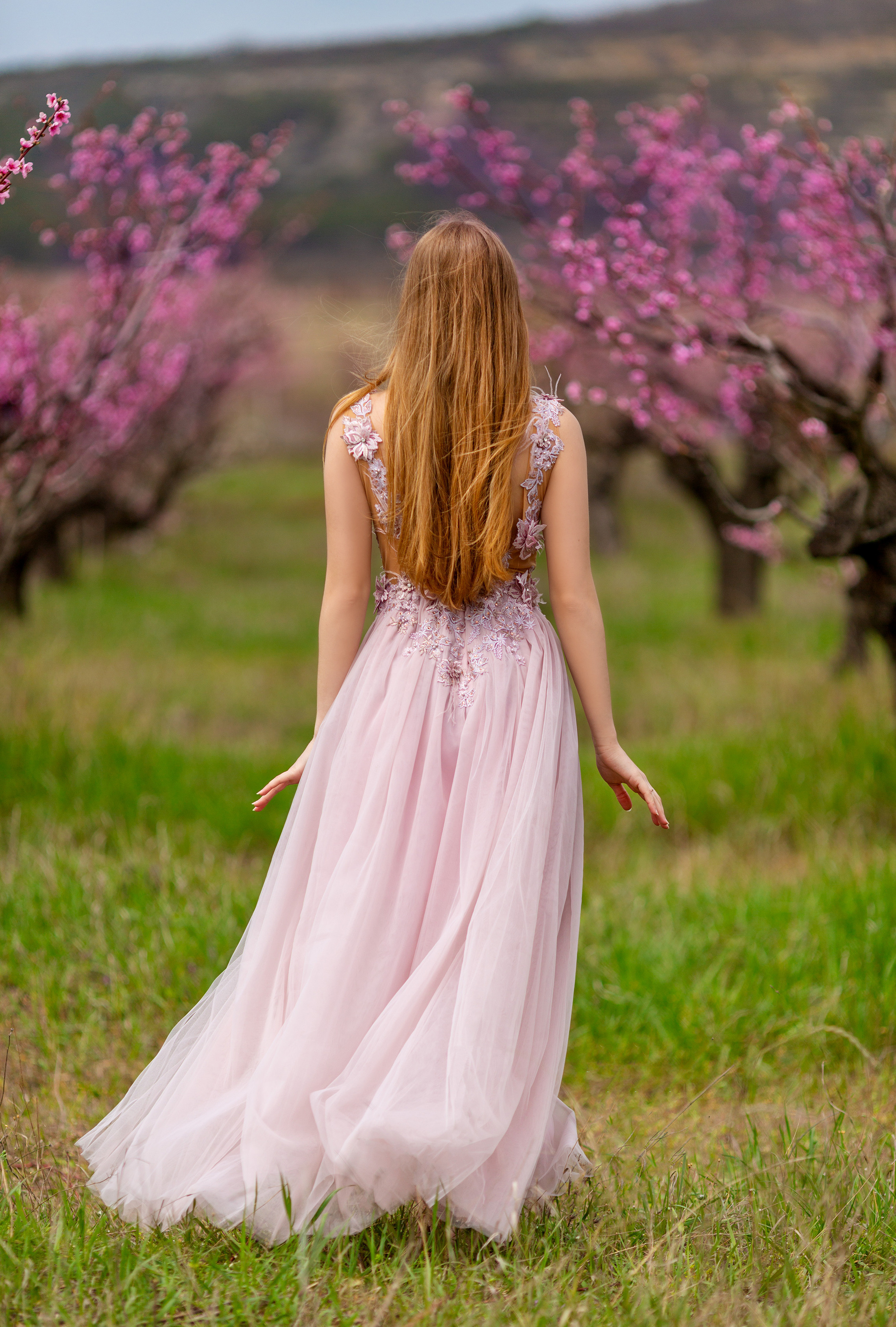 Фотосессия в персиковых садах в Бахчисарае. Свадебный и семейный Фотограф в Крыму и Симферополе Виктория Максимова