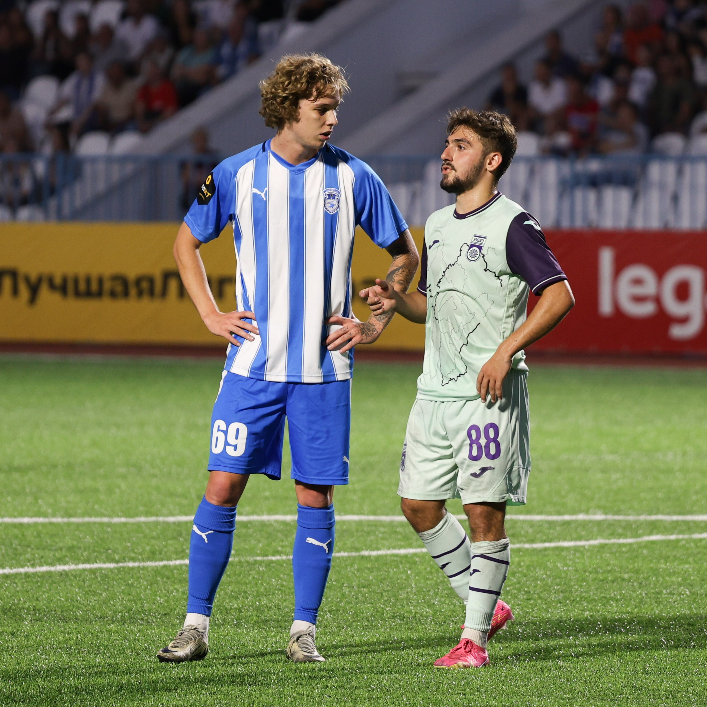 Фото футбольных матчей Первая лига ФНЛ. Фотограф Дмитрий Алексеев