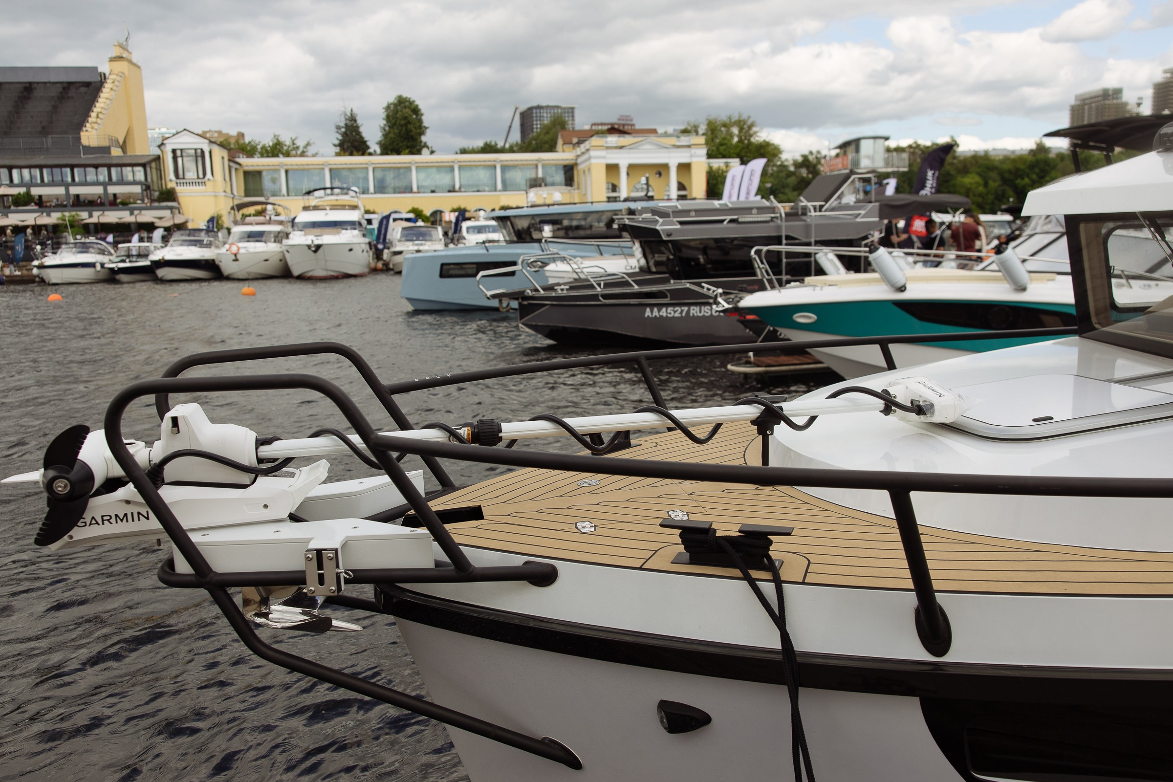 Выставка яхт и катеров. Ryal Yacht Club. Фотограф в Москве