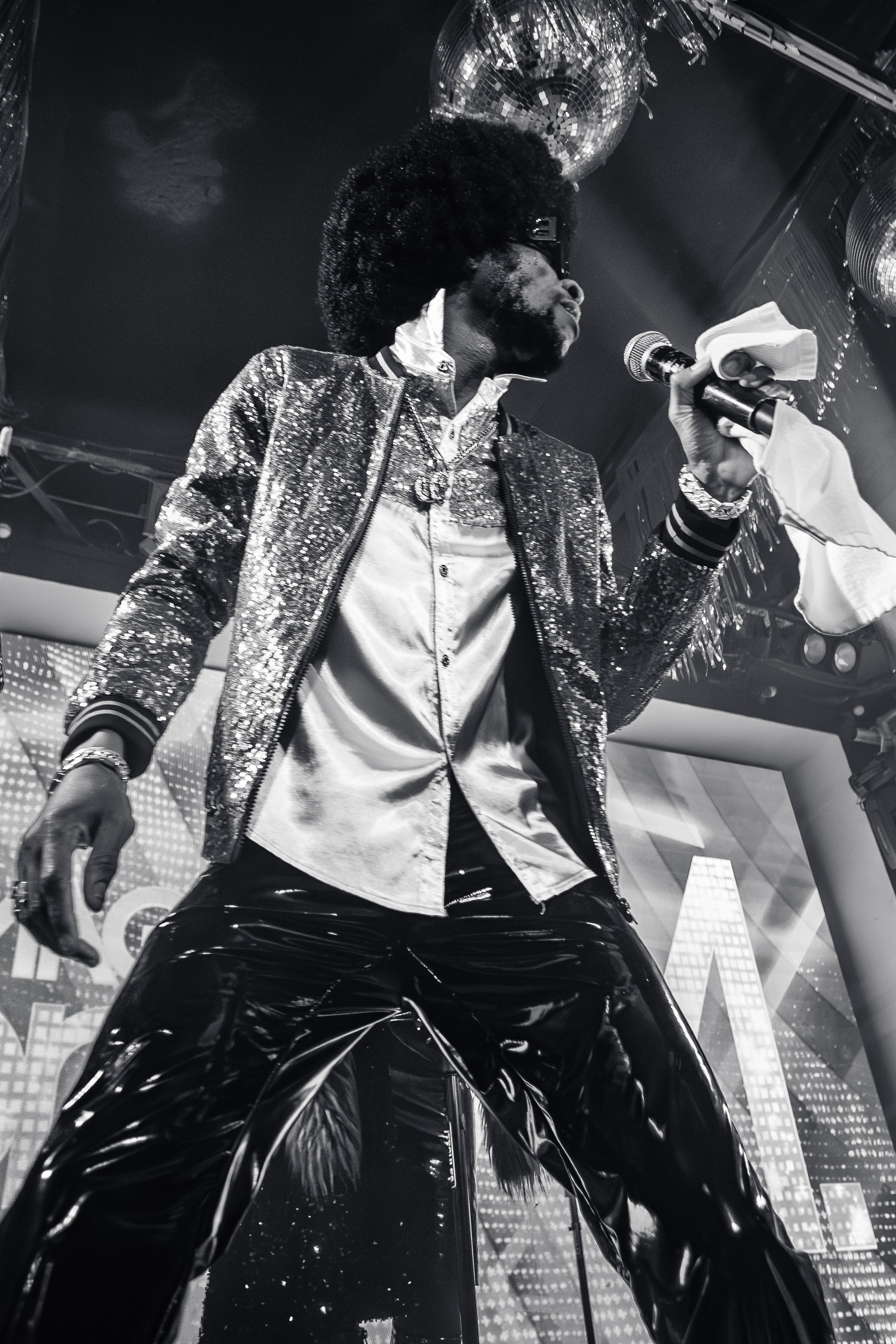 «Magic of BONEY`M «_Чайка на пляже_Ялта_06.12.2025 г. Аминов Руслан | Фотограф