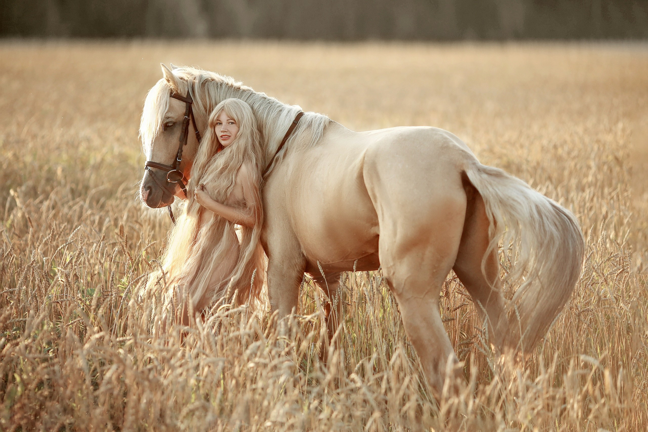 С конем. Сказочный фотограф фотопроекты фототуры в Новосибирске и на Алтае