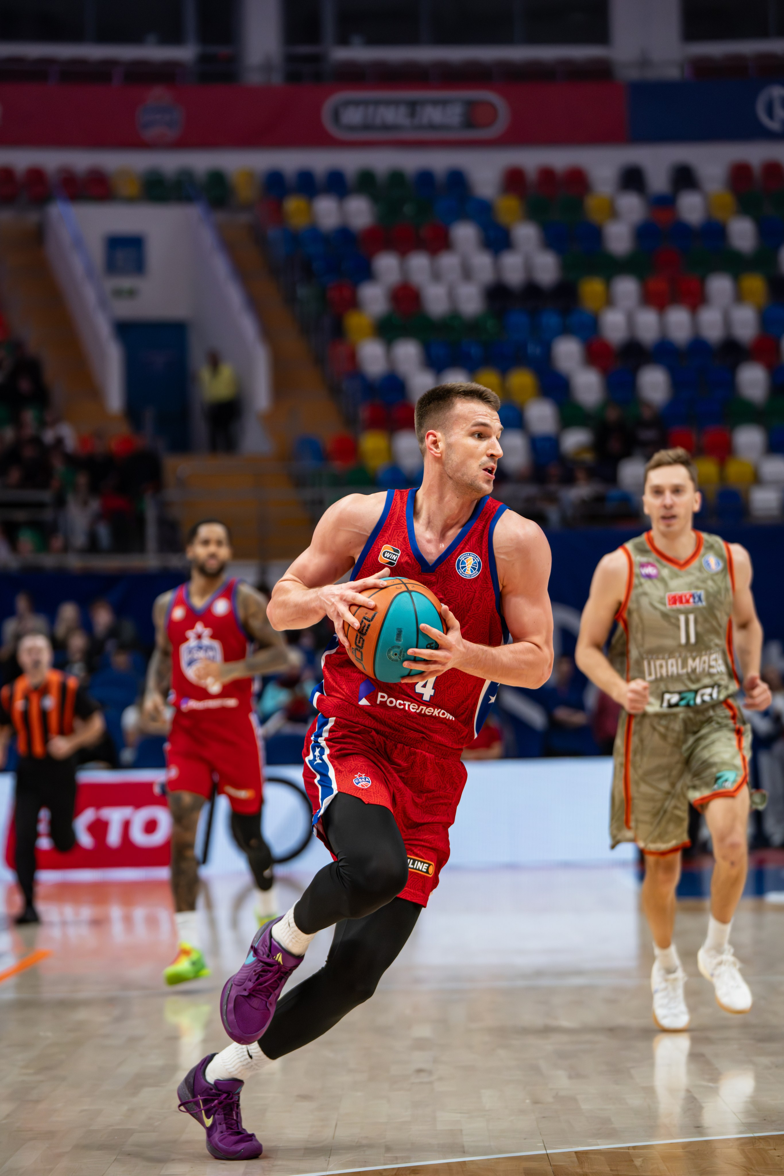 ЦСКА-Уралмаш (29.10.25). Автомобильный фотограф Шакая Кирилл