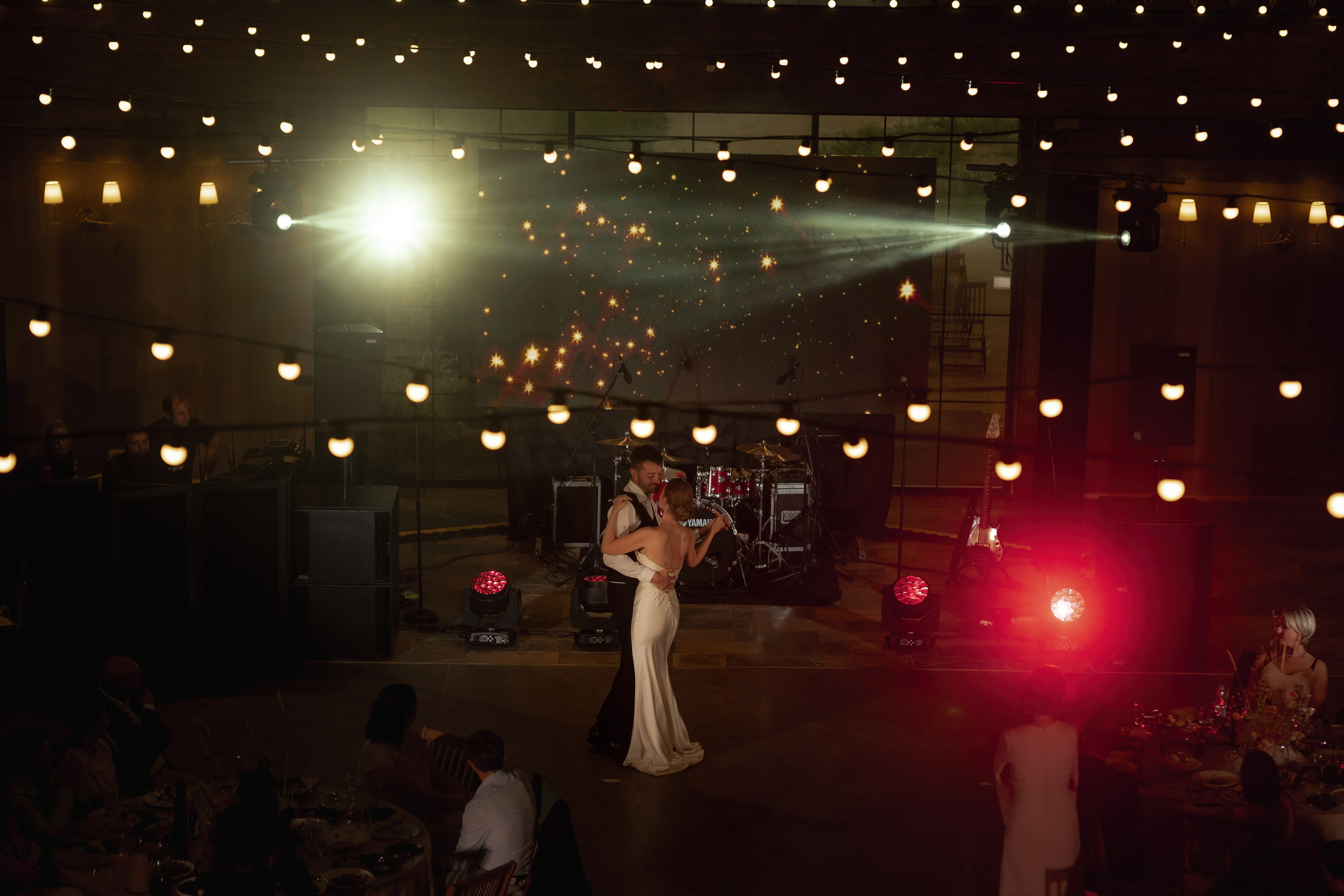 At the edge of world. Сентиментальная свадебная фотография