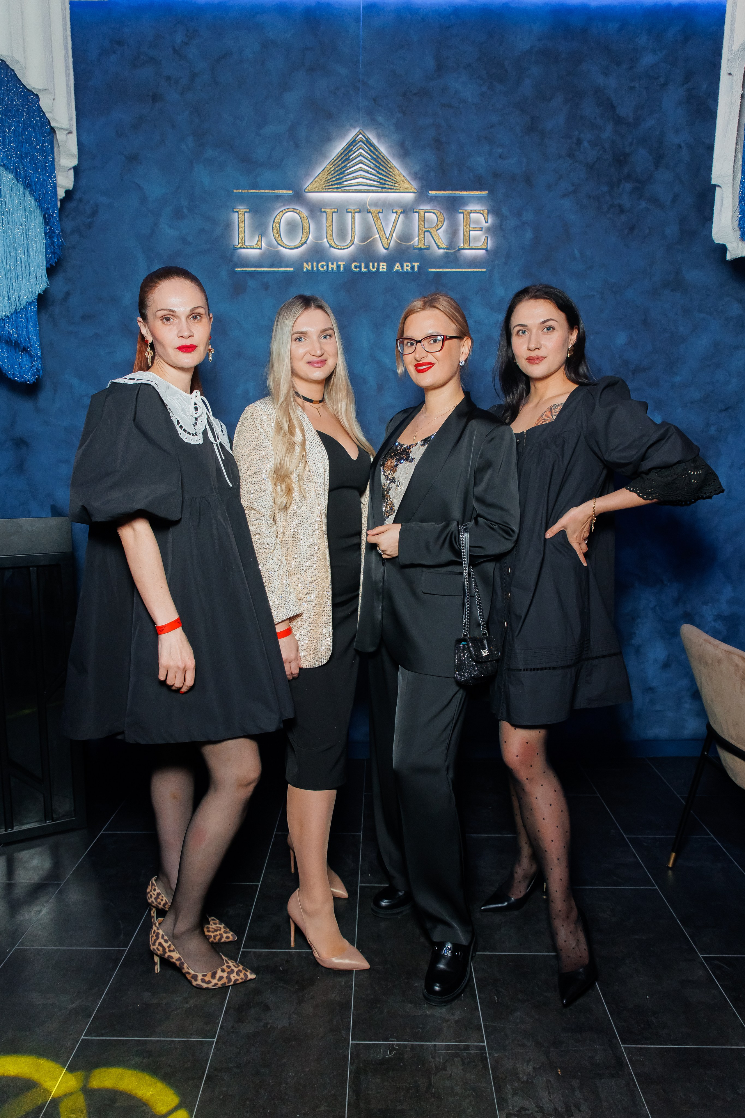 ЛУВР [Открытие Ночного клуба]. СВОИ. ФОТООТЧЕТЫ-СОБЫТИЯ-МЕСТА
