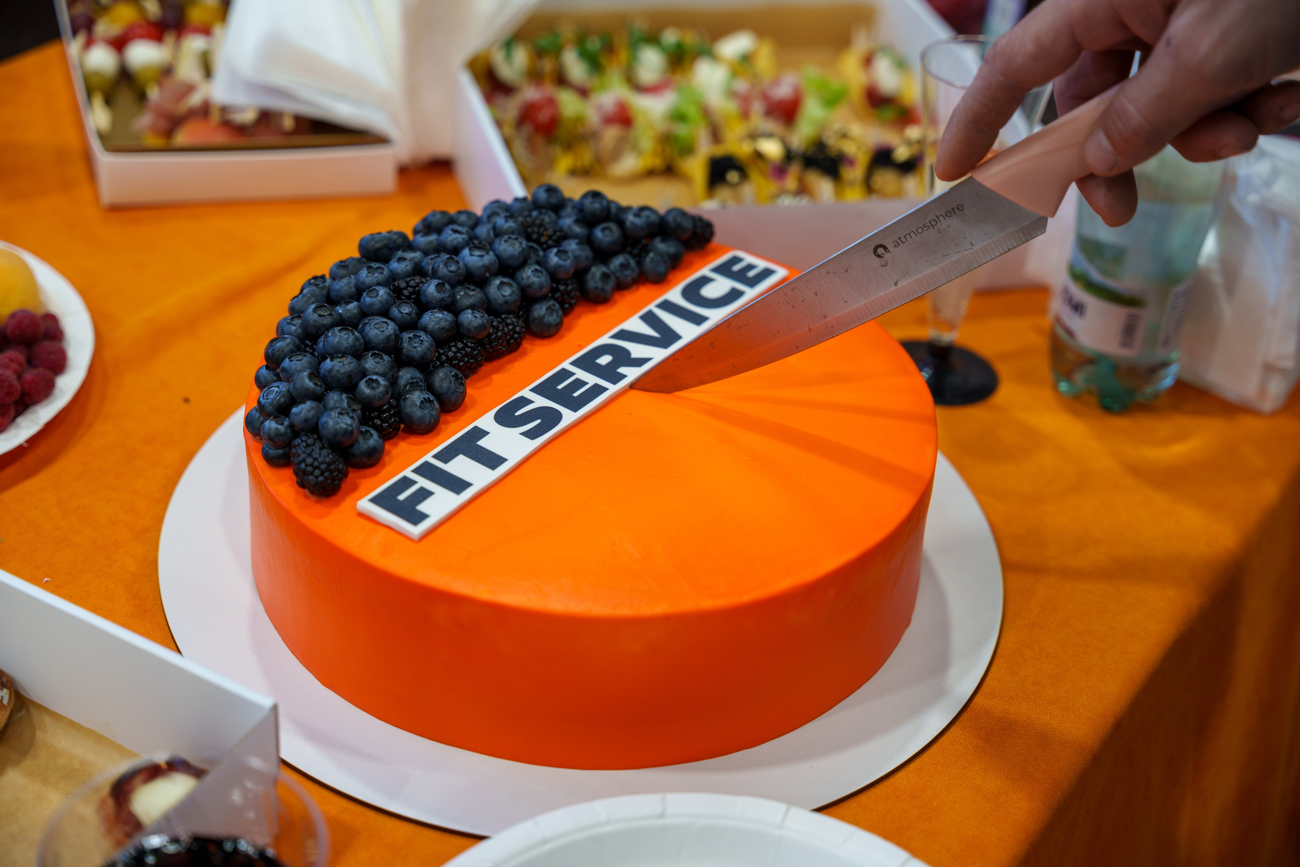 Интерьерная фотосъемка автосервиса Fit Service в Краснодаре — Профессиональная фотосъемка интерьера техцентра в Краснодаресеть СТО. Шедевры для Вас! Фотограф и Видеограф в Краснодаре Пахиев Руслан