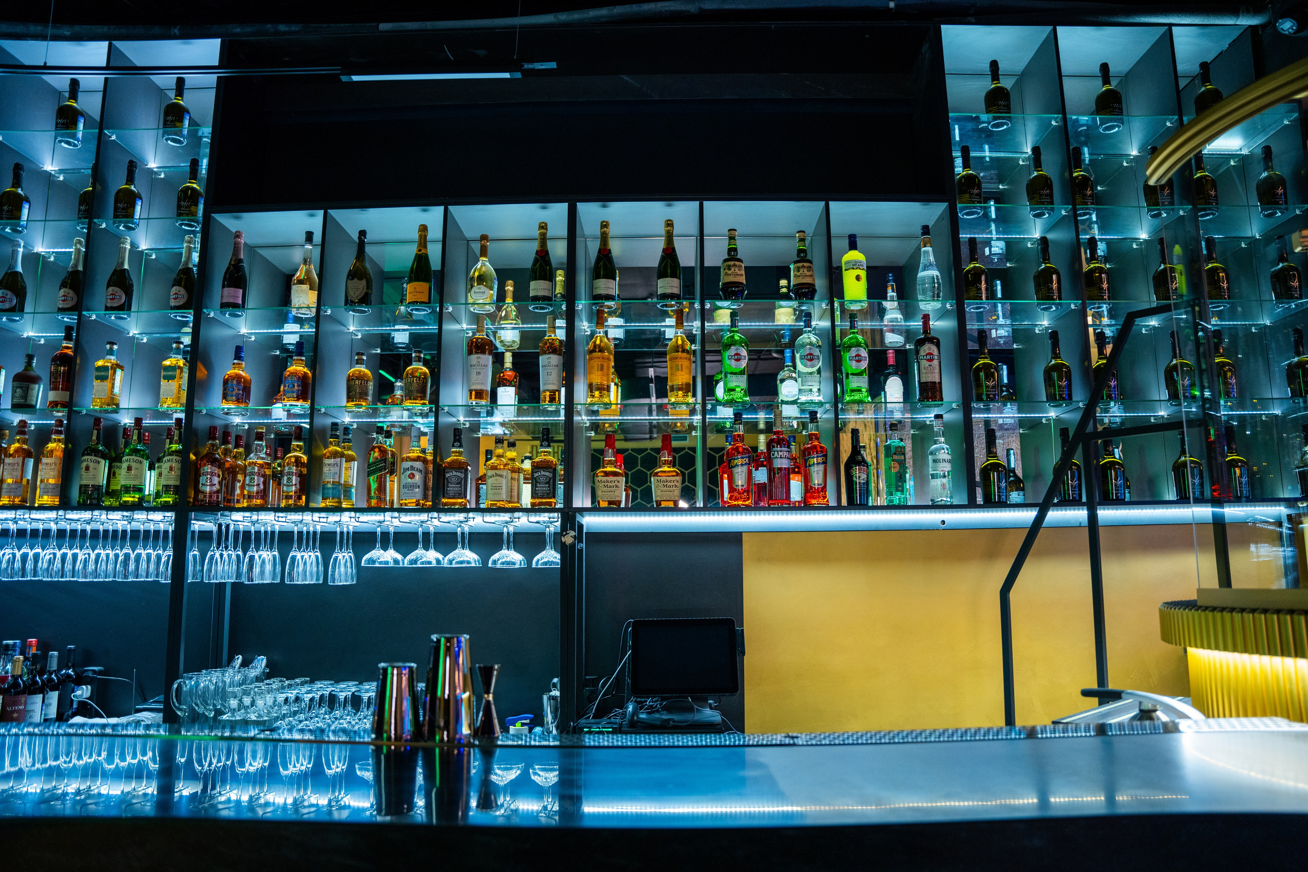 Фотосъемка интерьера стриптиз-клуба Hefner — элитный клуб Краснодара. Интерьерная фотосъемка клуба Hefner в Краснодаре — профессионально. Шедевры для Вас! Фотограф и Видеограф в Краснодаре Пахиев Руслан