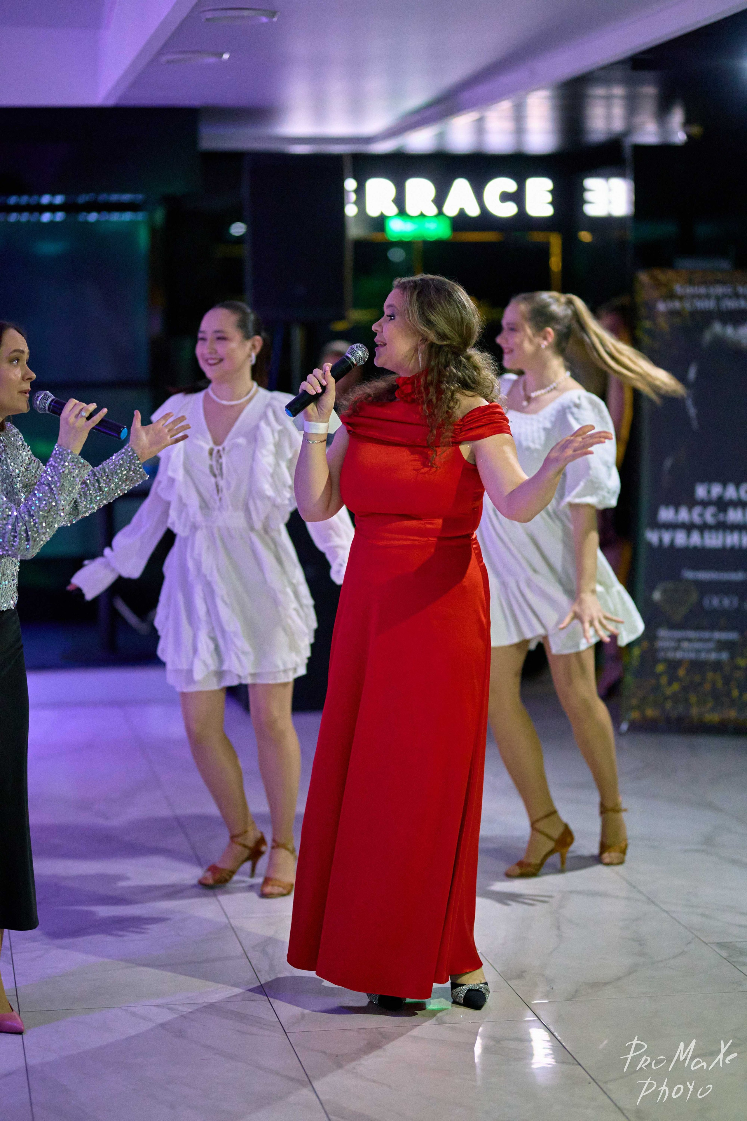 Зал КРАСА МАСС-МЕДИА ЧУВАШИИ. Владимир Суздалов (ProMaXe) — Портретный фотограф, тематические фотосессии в Чебоксарах