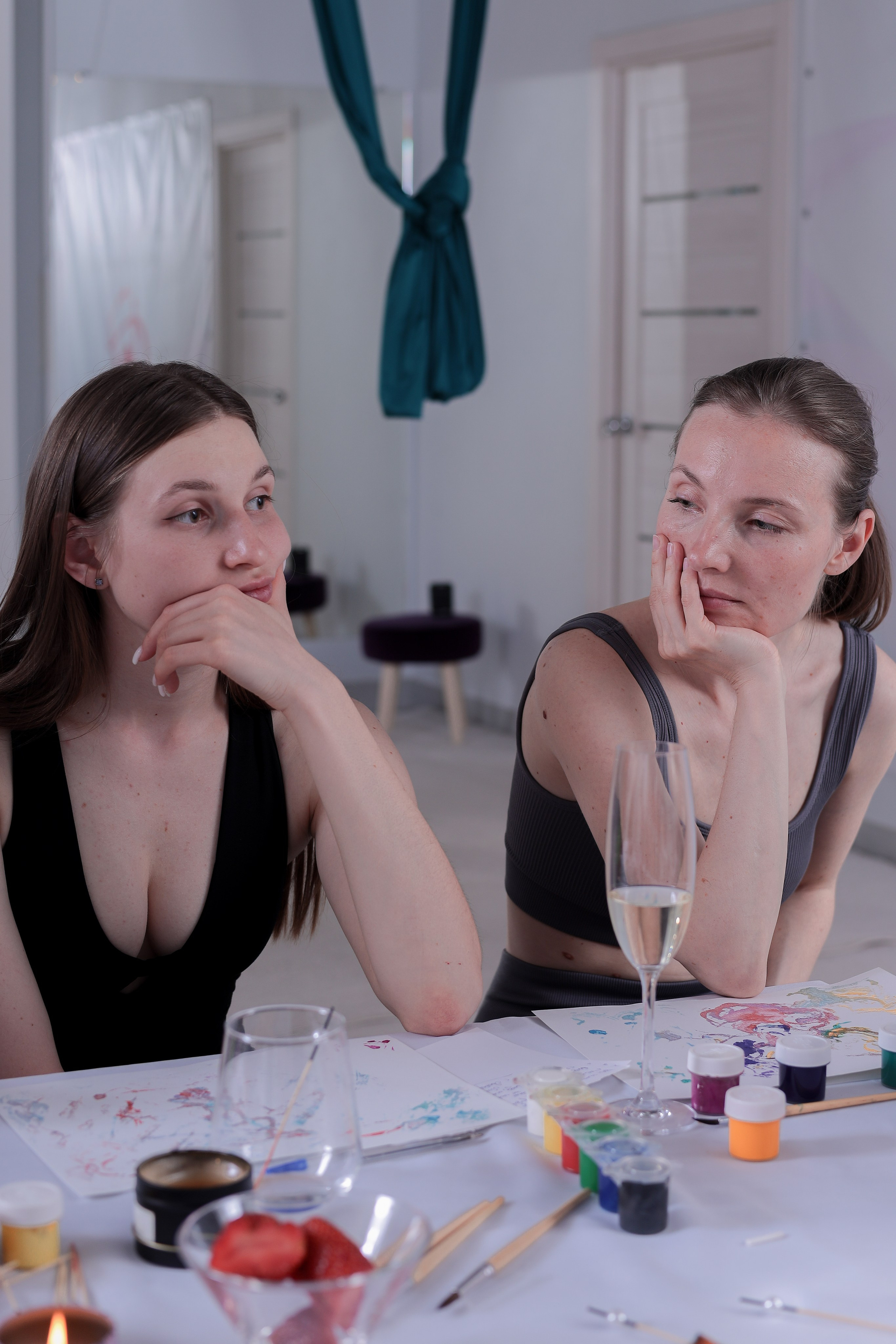 Арт-терапия + аэройога. Фотограф Надршина Лилия