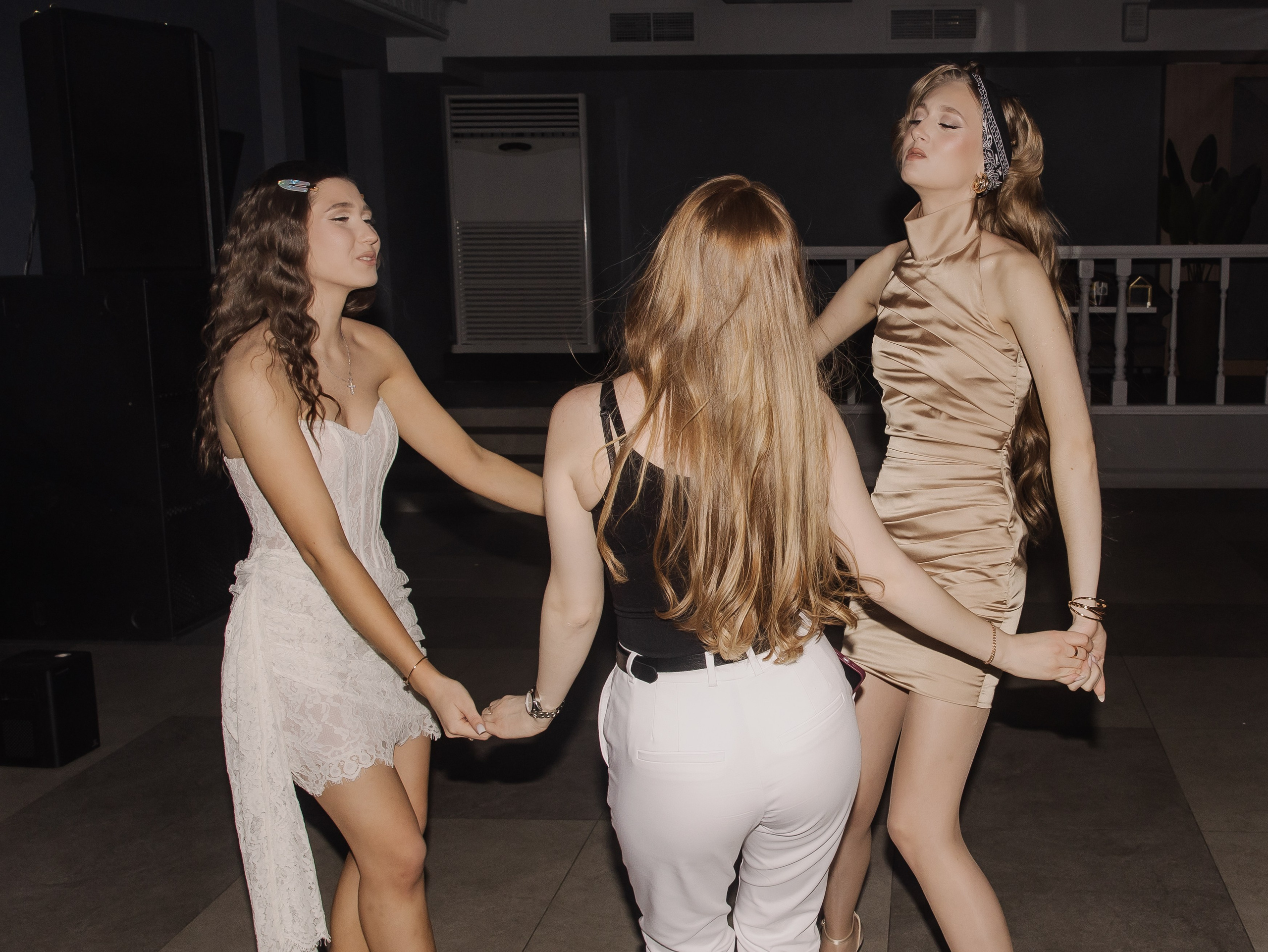 На борту Двацатилетия Малахит. СВАДЕБНЫЙ ФОТОГРАФ ЧЕЛЯБИНСК