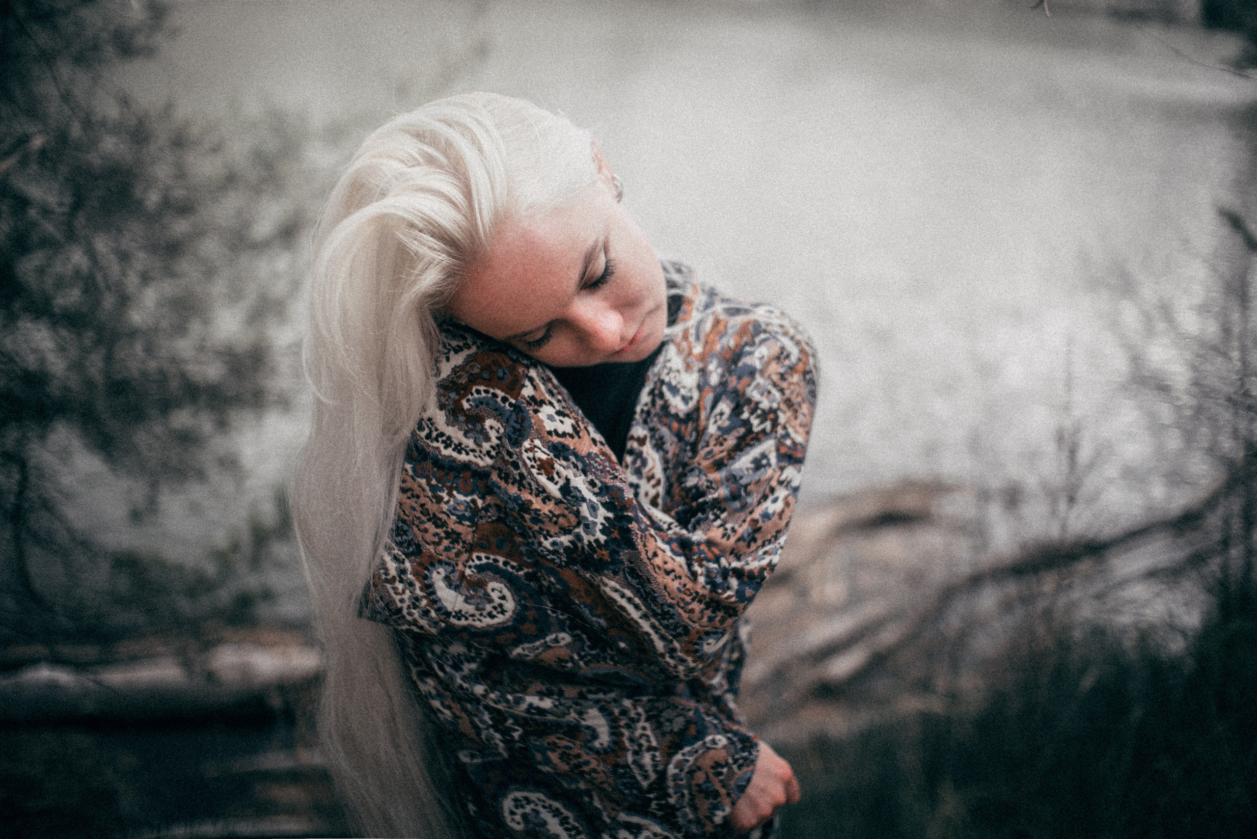 Саша, прогулочная съёмка. Фотограф в Новосибирске Полина Колмачевская