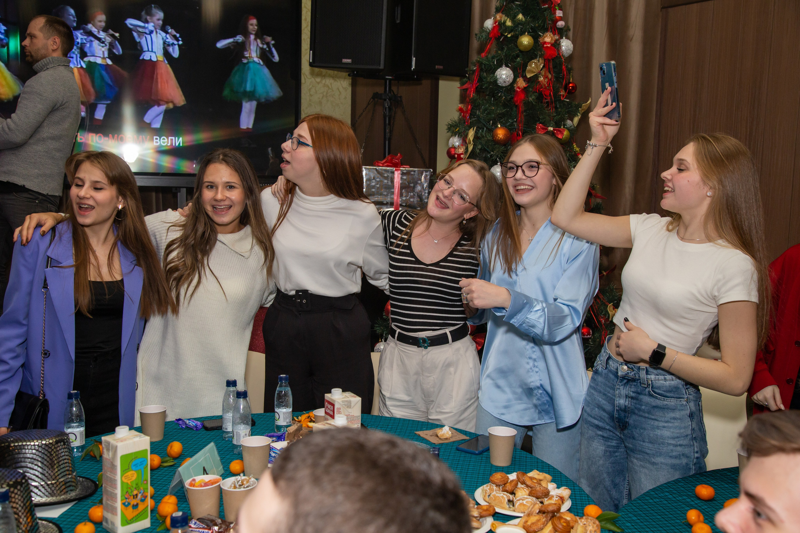 Репортажная съёмка для Домисольки на новый год. «Студия DRONAVT`s» — видеосъёмка и фотография г. Москва