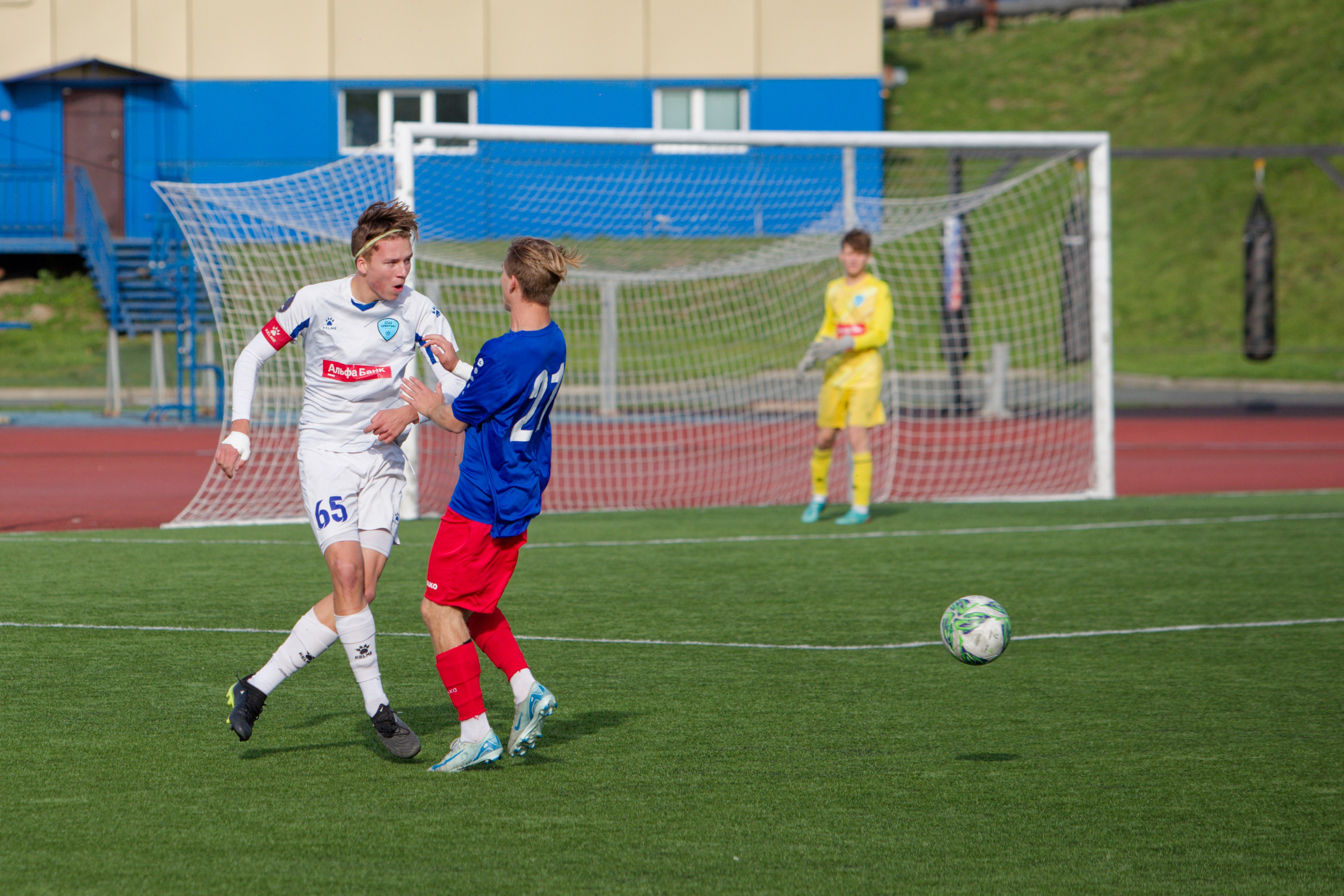 Матч ЮФЛ Сахалин-Хабаровск (U-18). Кутузов Евгений Фотограф в Южно-Сахалинске