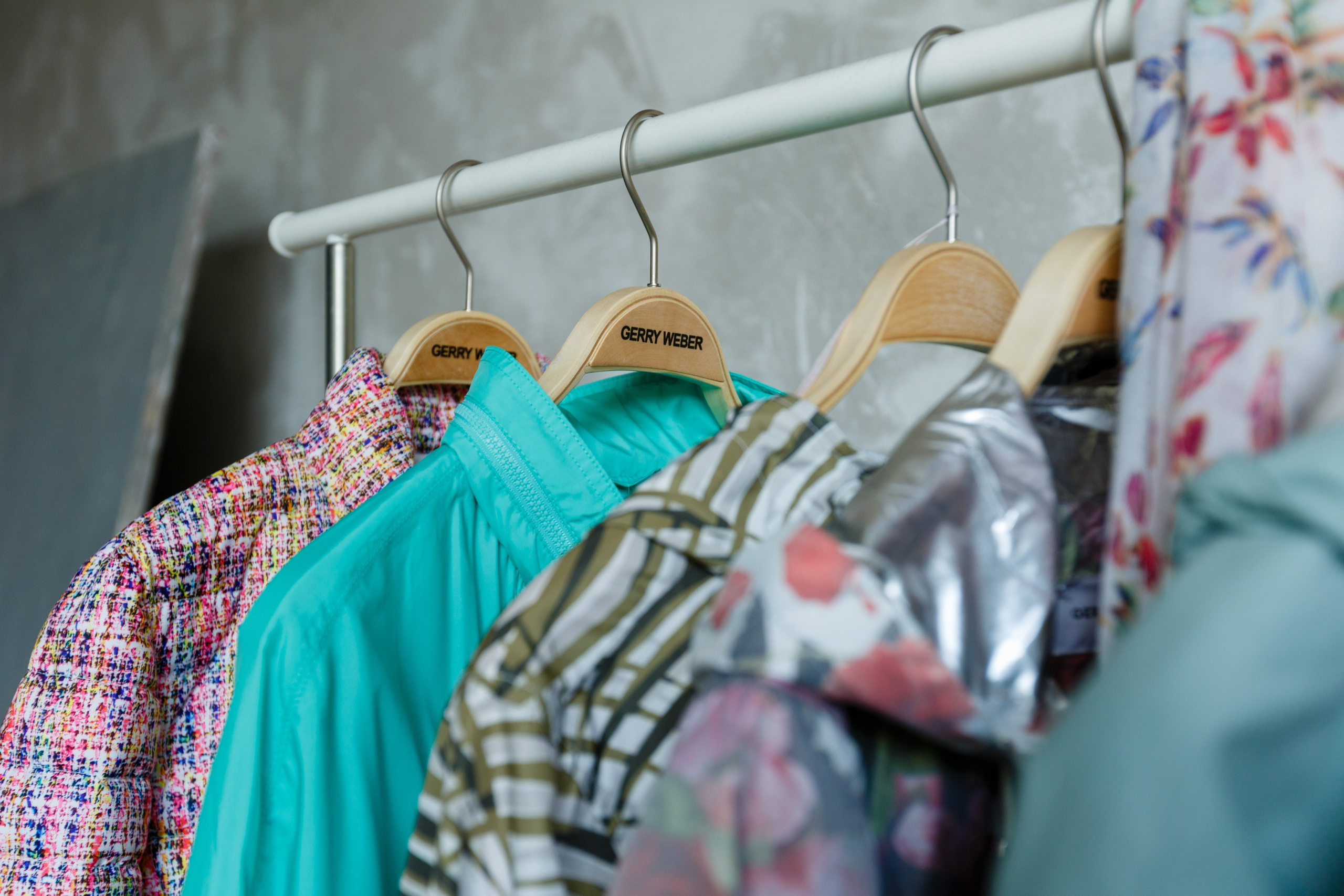 GERRY WEBER. Выпускные альбомы Красноярск