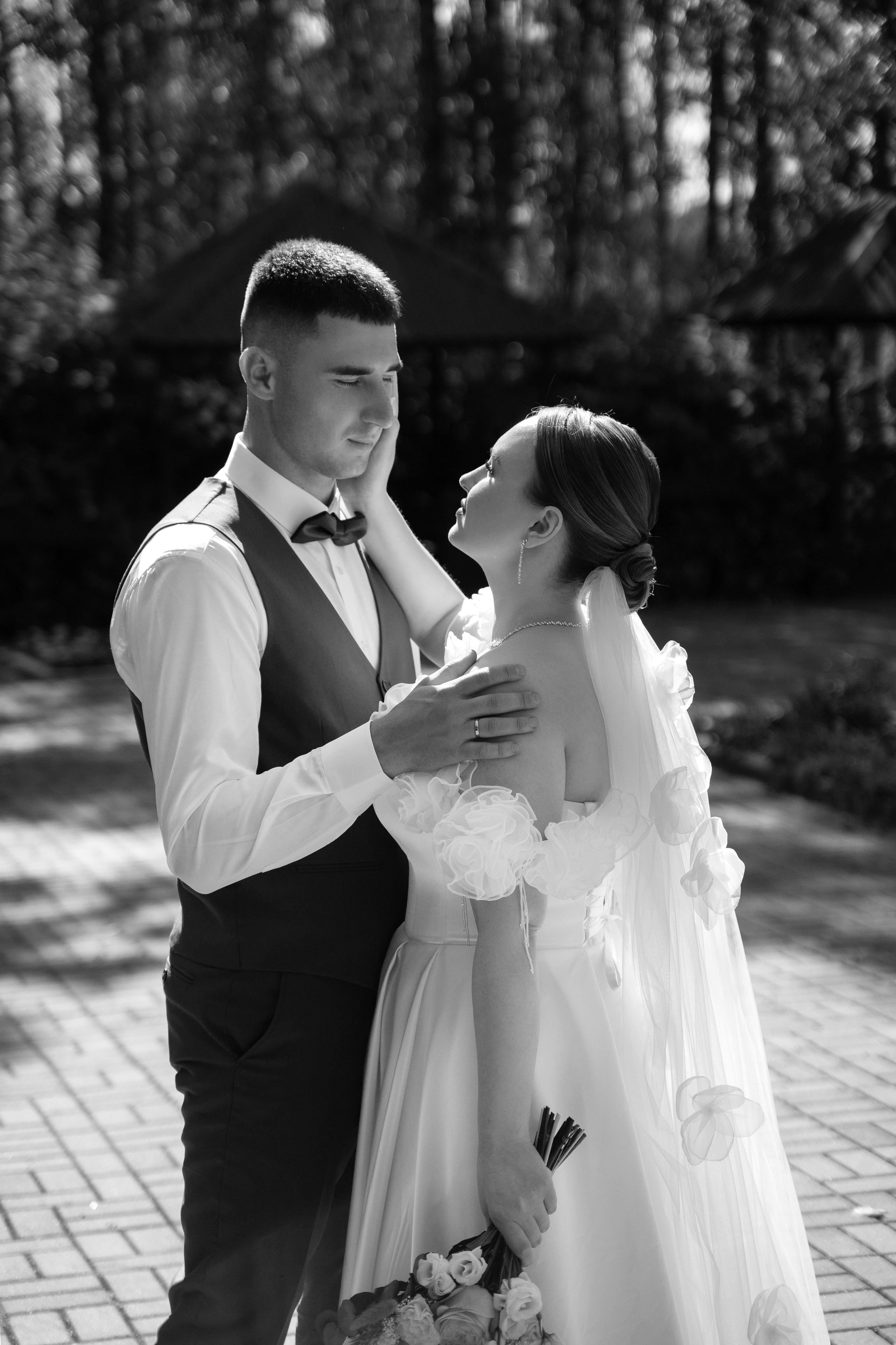 Арина и Даниил (г. Курск, Роща невест). Фотограф Вера Зверуго в Орле