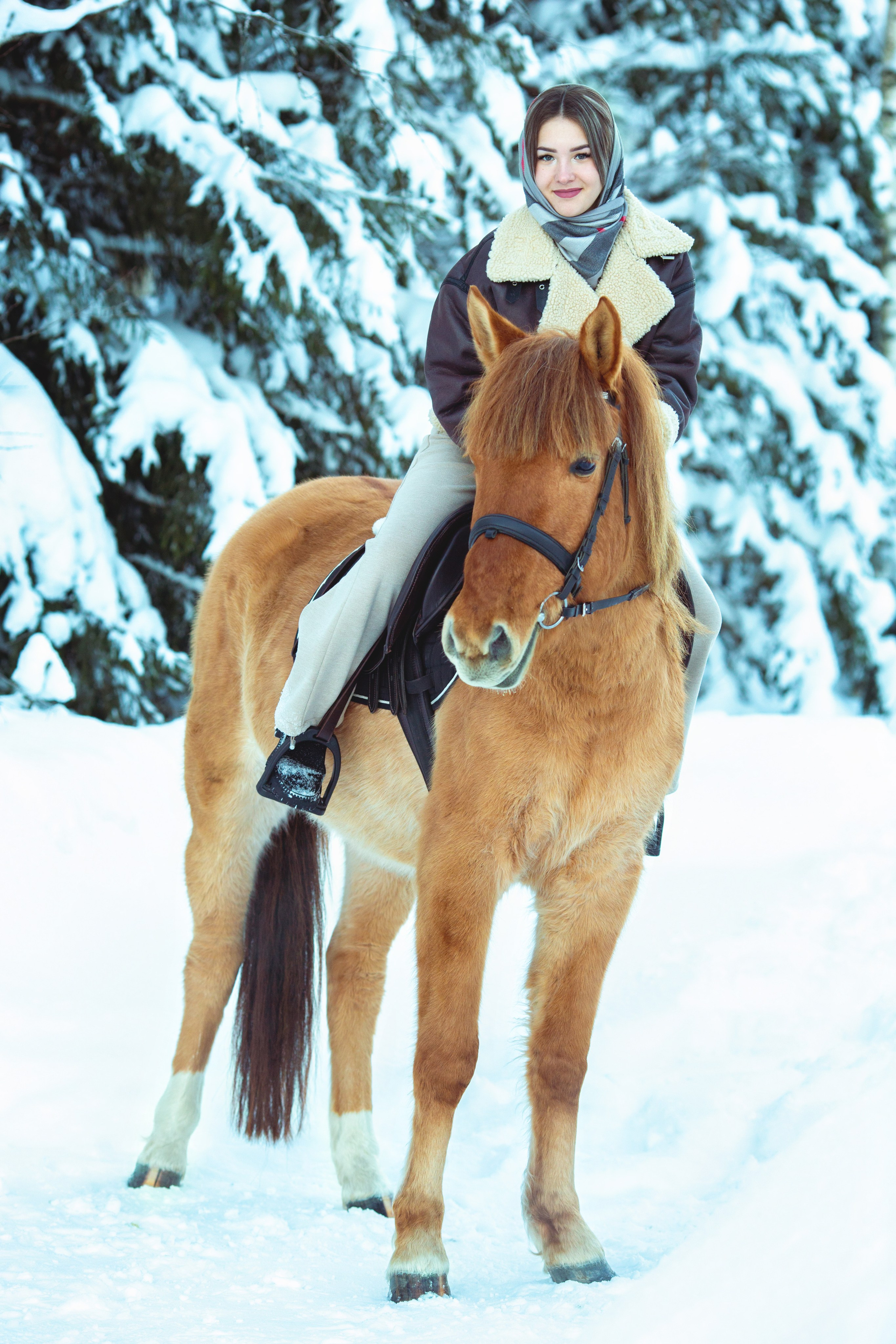 Лена. Фотограф Антонина Свешникова. ВЫПУСКНЫЕ ФОТОКНИГИ для детских садов и школ. Москва, Владимир