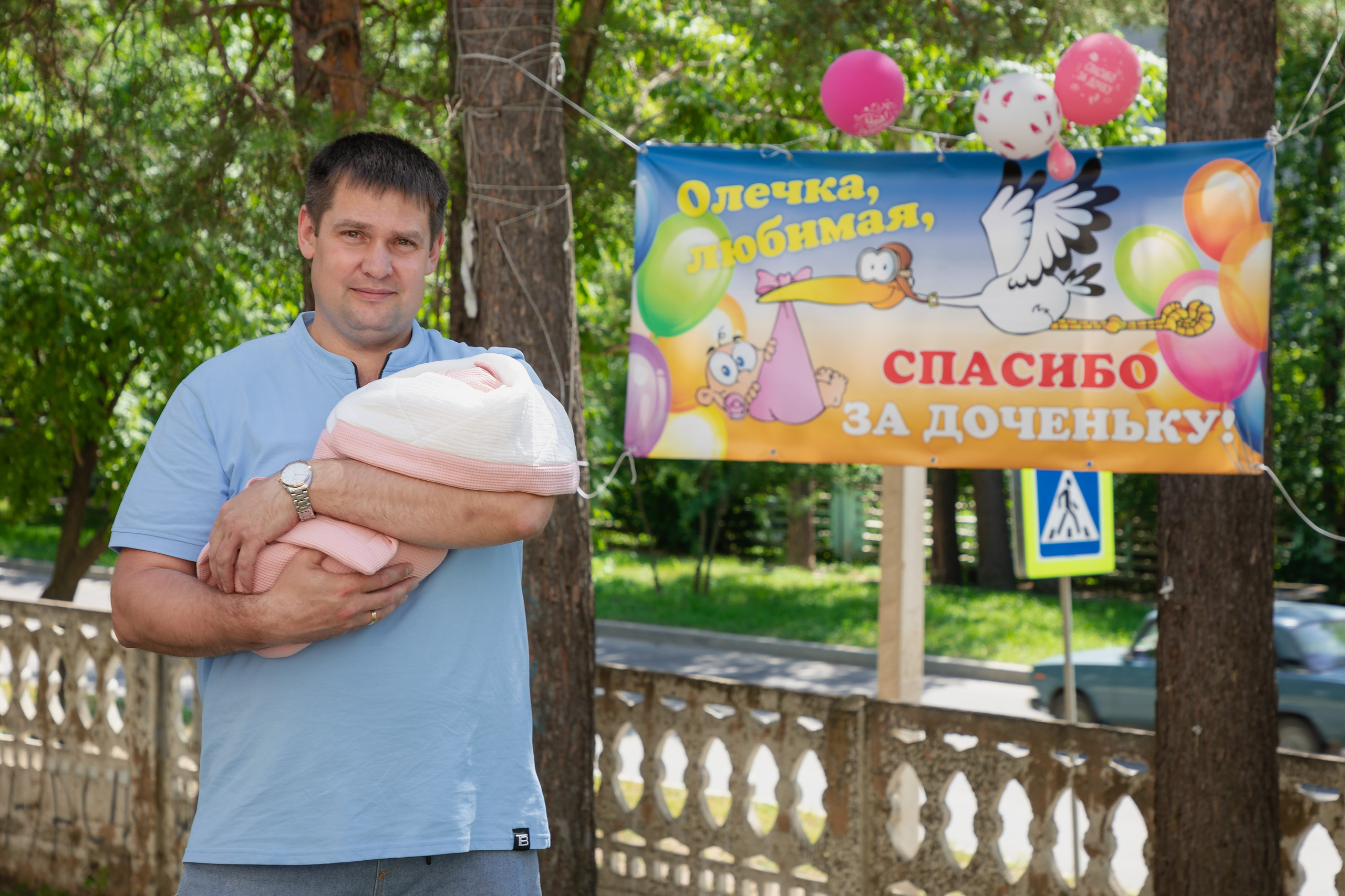 Выписка из роддома. Свадебный, семейный, школьный Фотограф и видеограф Худаноговы Александр и Ирина г. Зеленогорск, Красноярск