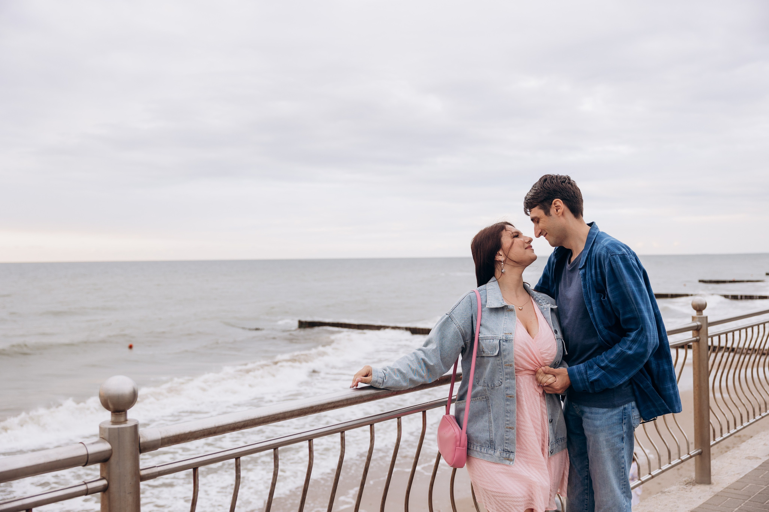 Городская прогулка Зеленоградск. Фотограф в Калининграде свадебная фотография, репортажная, фотосессии