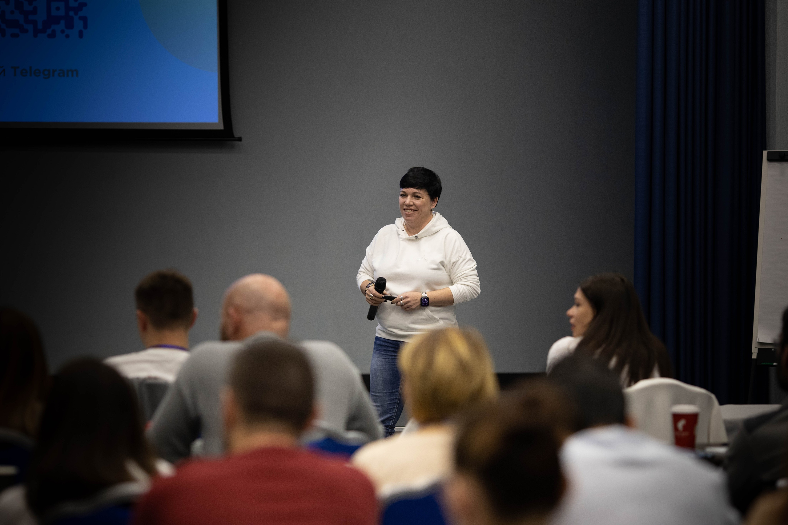 КОНФЕРЕНЦИЯ ПО ПОСУТОЧНОЙ АРЕНДЕ. Медиапродюсер, фотограф в Минеральных Водах —Виктор Холодов