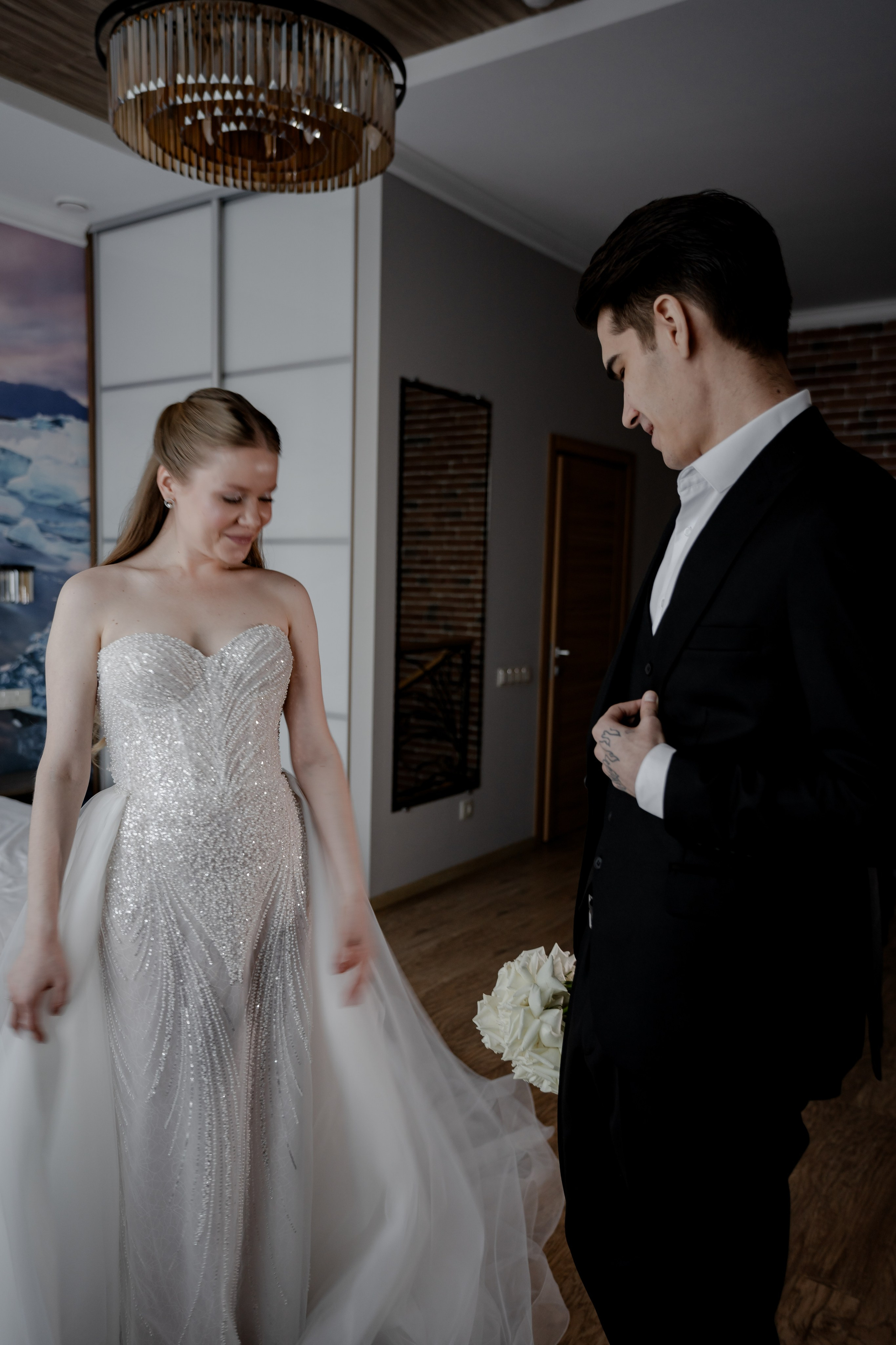 СВАДЕБНАЯ СЬЕМКА СБОРОВ В ОТЕЛЕ И ВЫЕЗД НА ЦЕРЕМОНИЮ (СНЯТО В СИБИРЕ В НИЖНЕВАРТОВСКЕ). Профессиональный фотограф, Санкт-Петербург — Виктория Богомолова